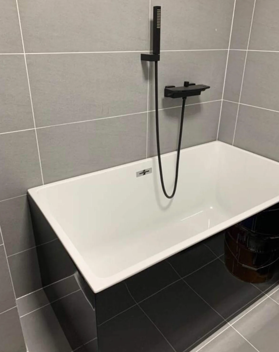 Miscelatore Vasca Da Bagno A Cascata Rubinetto Per Vasca Da Incasso A Parete, Doccia A Cascata, Doccia Calda E Fredda, Rubinetto Per Vasca (Nero)