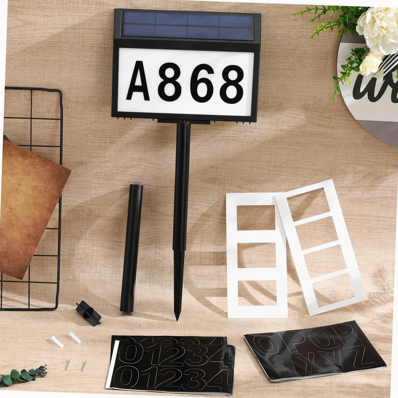 PRETYZOOM Lampada Esterna Solare LED Display Digitale Chiaro e Sensore Crepuscolare, Targa Numero Civico in Plastica Nera per Illuminazione Casa Giardino
