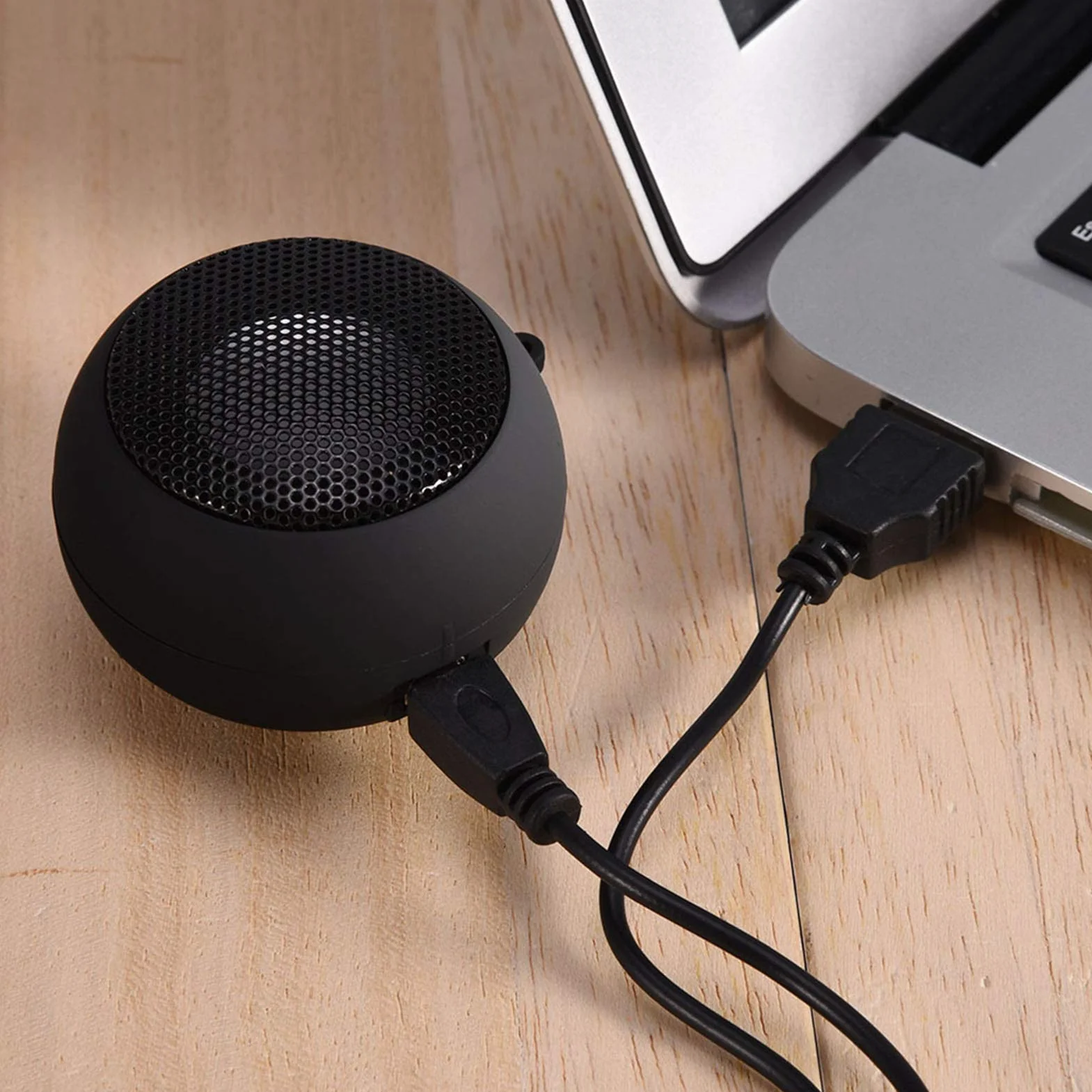 Mini altoparlante, portatile Speaker Senza Fili con jack da 3,5 mm Batteria incorporata da 180 mAH per telefono cellulare, telefono, PC, MP3, MP4, MP5 (nero)