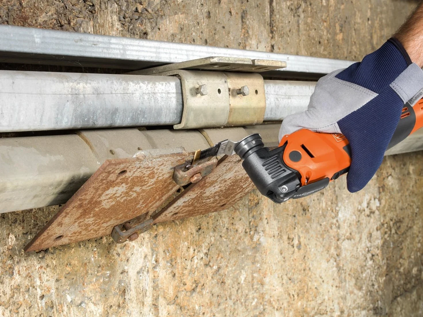 FEIN E-Cut Carbide Pro Lama da taglio in profondità, 1 pz., Larghezza 32 mm, Lunghezza 60 mm, Attacco Starlock Plus, Lama in metallo duro con rivestimento in TiN estremamente resistente all’usura