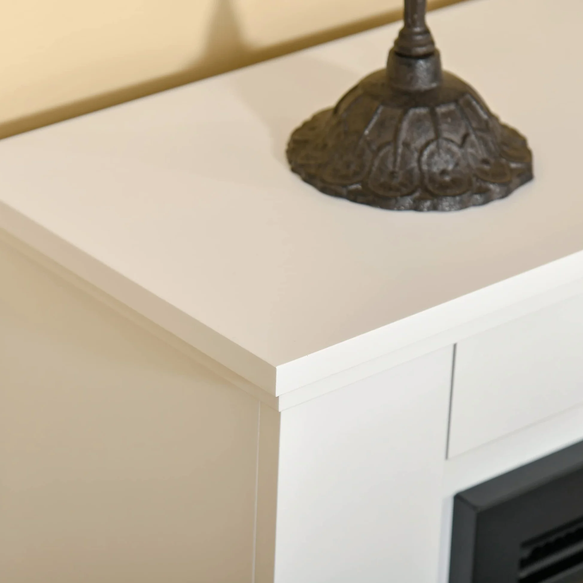 HOMCOM Camino Elettrico Effetto Fiamma Realistico 98x27.5x80cm Bianco | Cornice in Legno, Caminetto Elettrico, Termostato, Protezione da Surriscaldamento, Timer e Telecomando, 1000W e 2000W