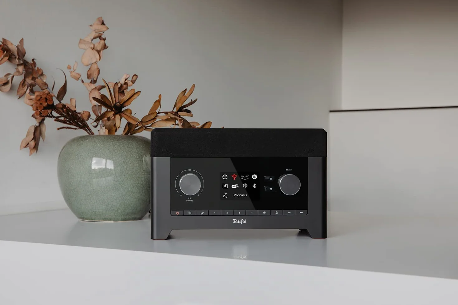 Teufel Radio 3Sixty, Radio Digitale Internet DAB+ FM con Telecomando, Ingresso AUX, Funzione Power Bank, Bianco
