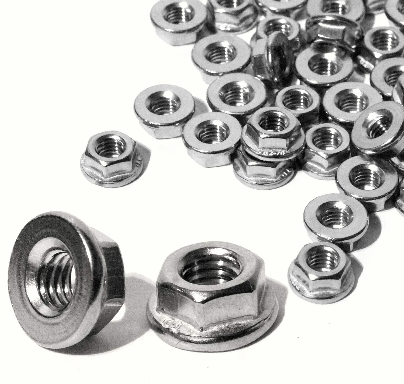 Dadi flangiati M8 DIN 6923 acciaio inox A2 V2A 25 pezzi