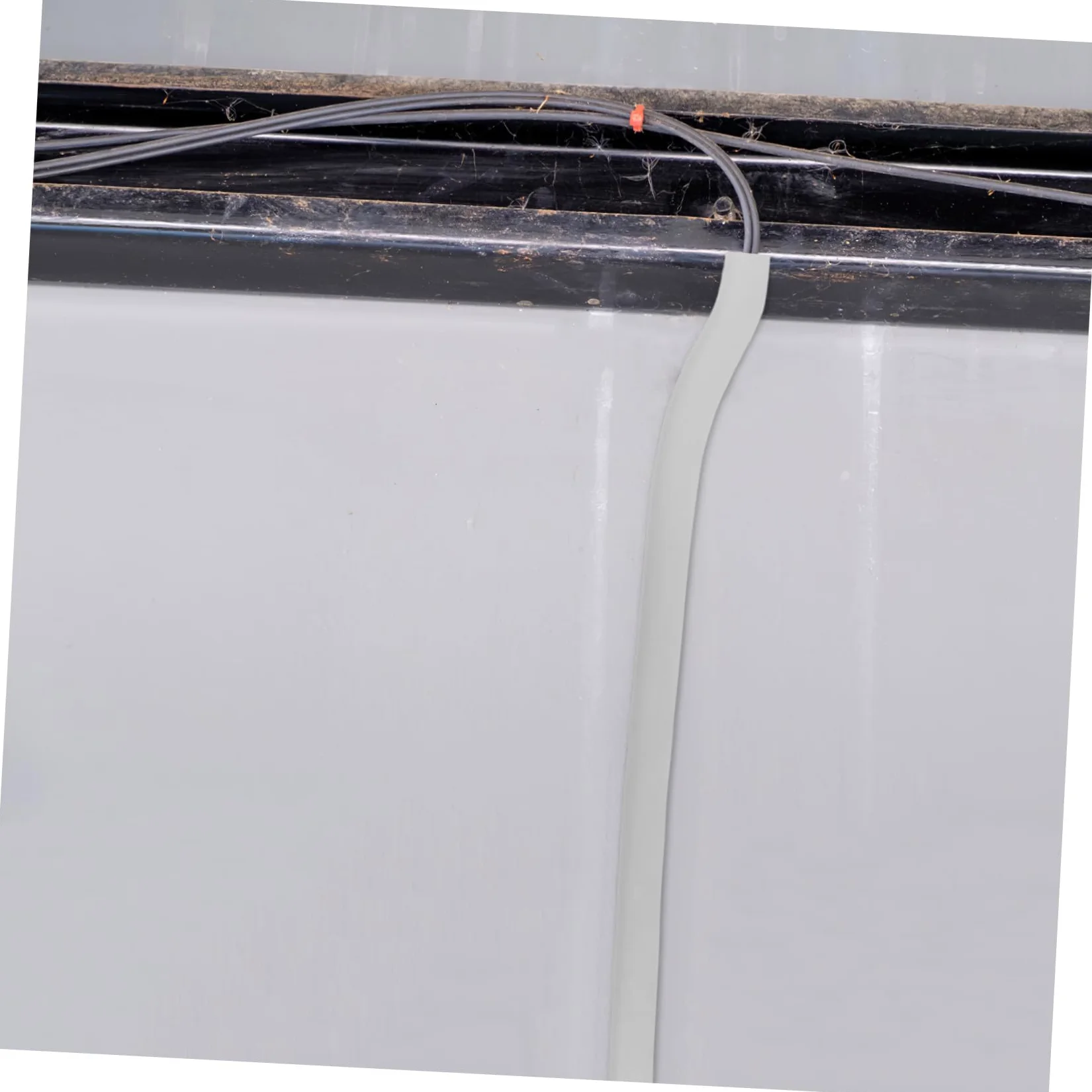 Canalina Adesiva per Cavi da Pavimento in PVC Morbido Trasparente Flessibile e Resistente Copertura per Nascondere Fili in Casa e Ufficio Facile da Installare e Gestire