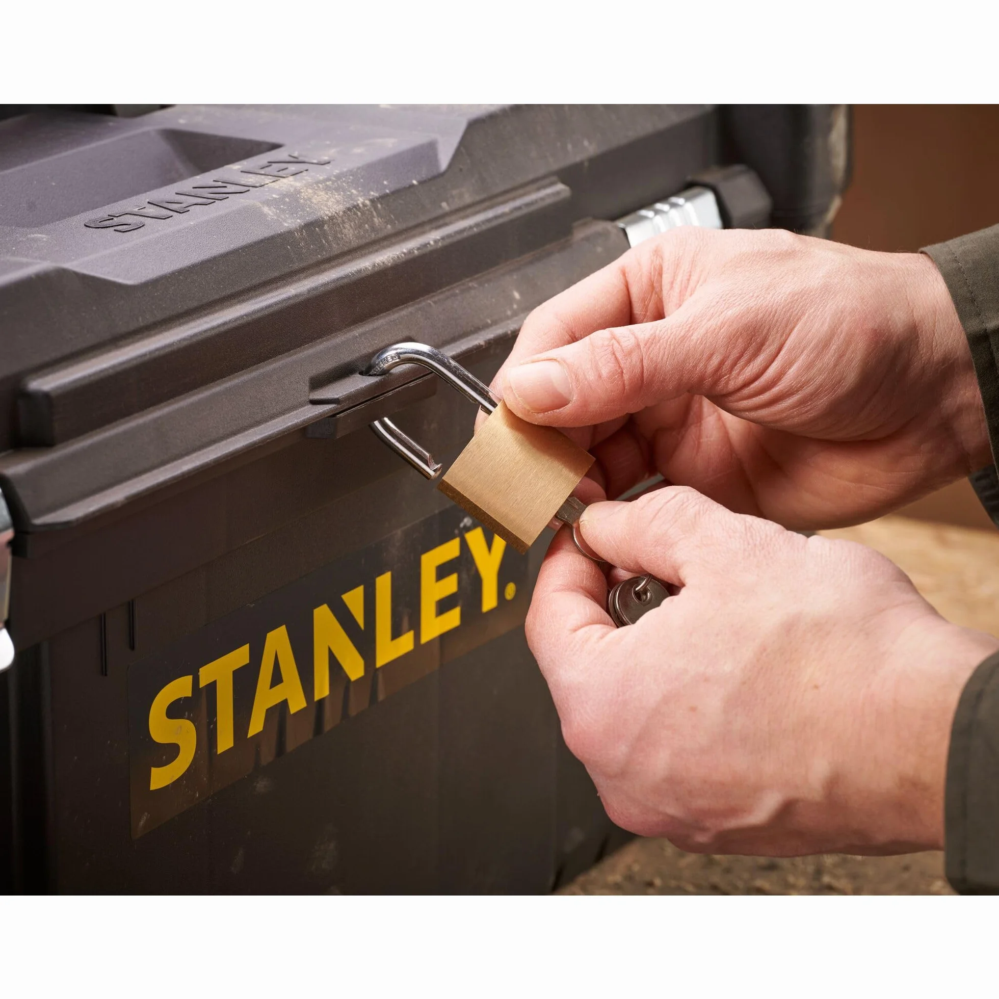 Stanley STST82976-1 Cassetta Porta Utensili Essential 26"