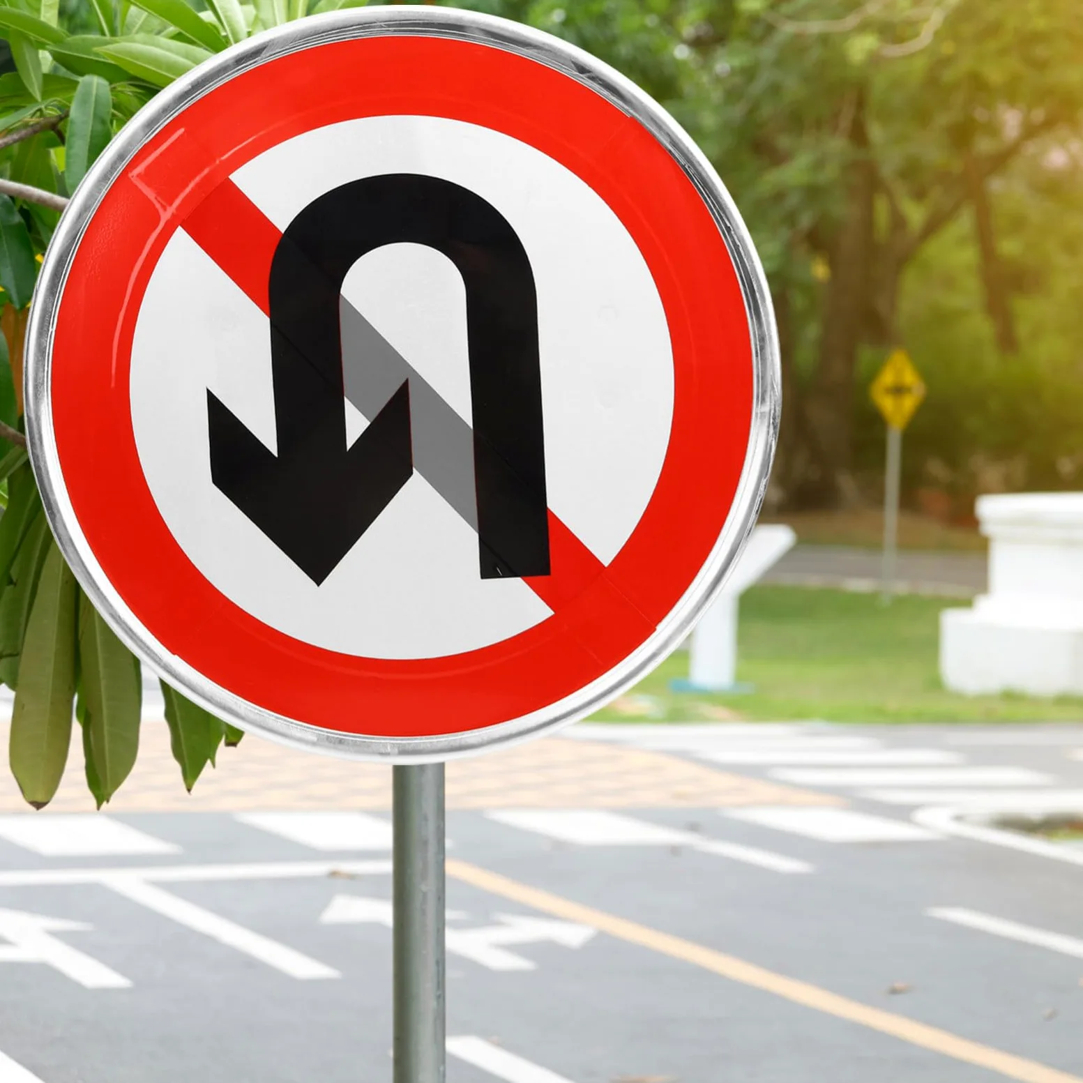 Cartello Stradale Vietato Inversione a U Riflettente in Alluminio | Facile da Installare, Resistente alle Intemperie, Stampa Chiara, Visibile al Buio, per Traffico e Strada