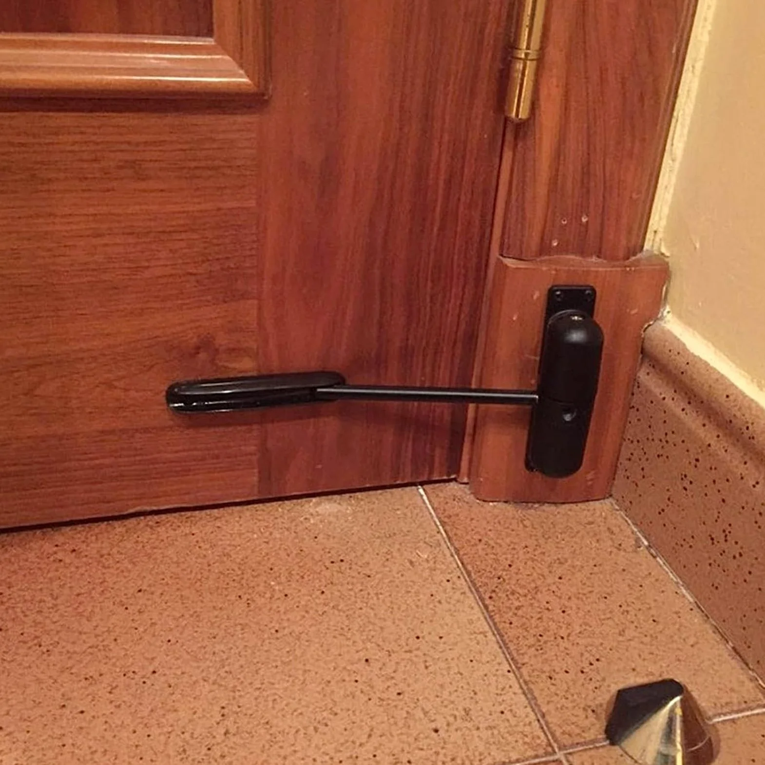 chiudiporta automatico. Porta di chiusura della superficie dello schermo del mini cancello regolabile a molla automatica