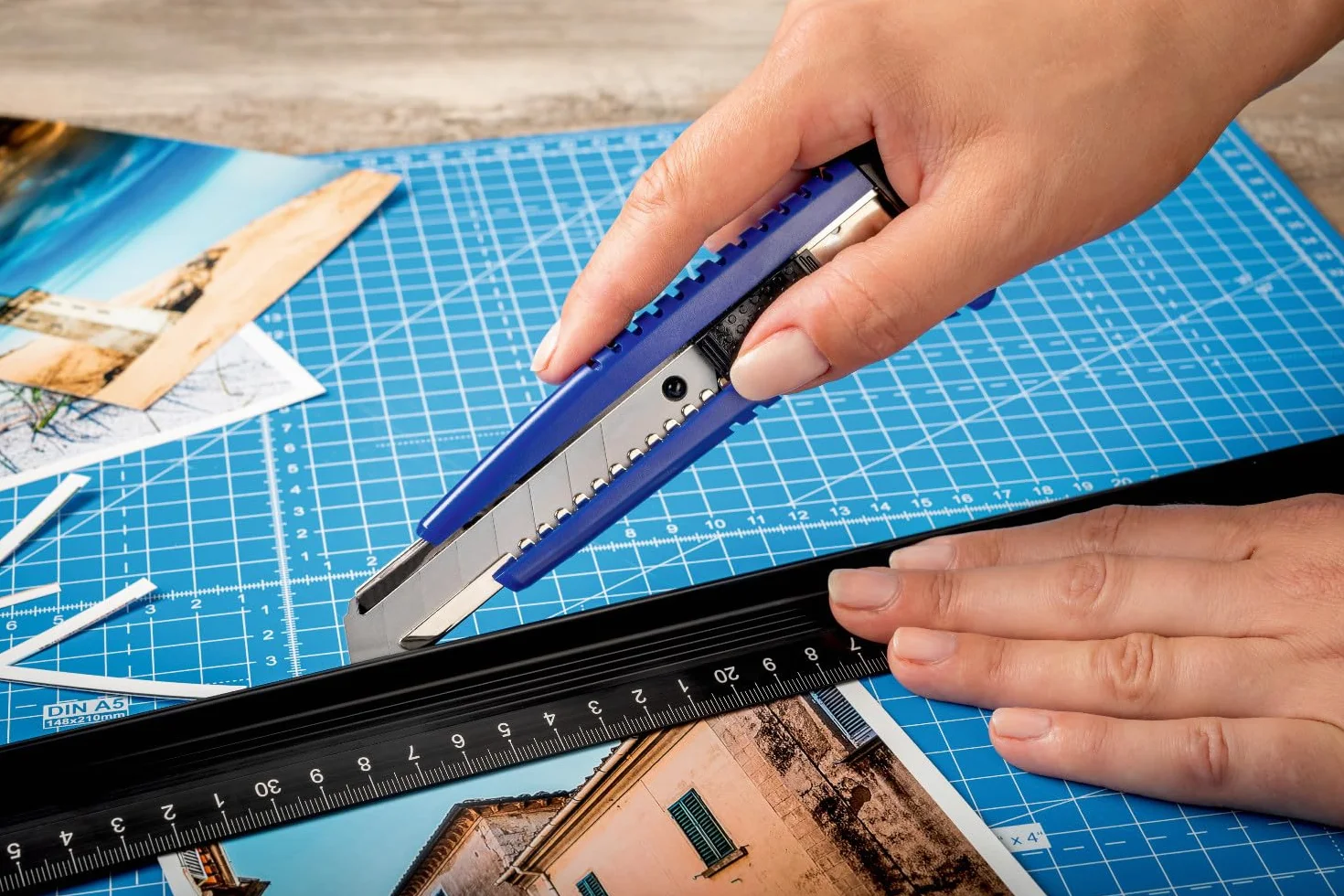 Dahle Taglierina Basic 18 mm Coltello Multiuso con 2 Lame di Ricambio Blu