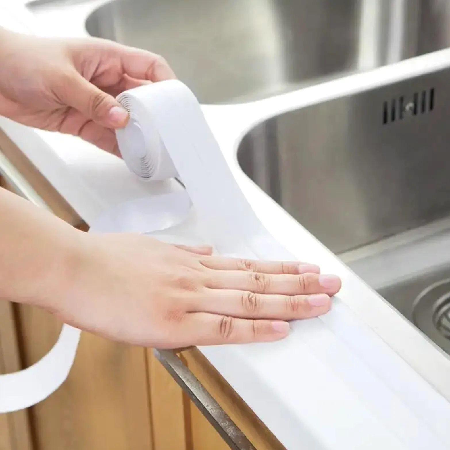 Nastro sigillante, Adesivo for Colla da Parete for Bagno Autoadesivo in PVC Resistente all'olio 3 Rotoli(3.2m,2.2cm)