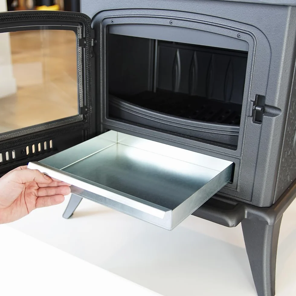 KRATKI Stufa a legna in ghisa KOZA K8 9,9 kW Ø150 tunnel A Stufe Svedesi | Ghisa nero, efficienza 75,2%, classe A. Ecodesign.; Gamma di potenza 5-11kW; combustione efficiente; basse emissioni