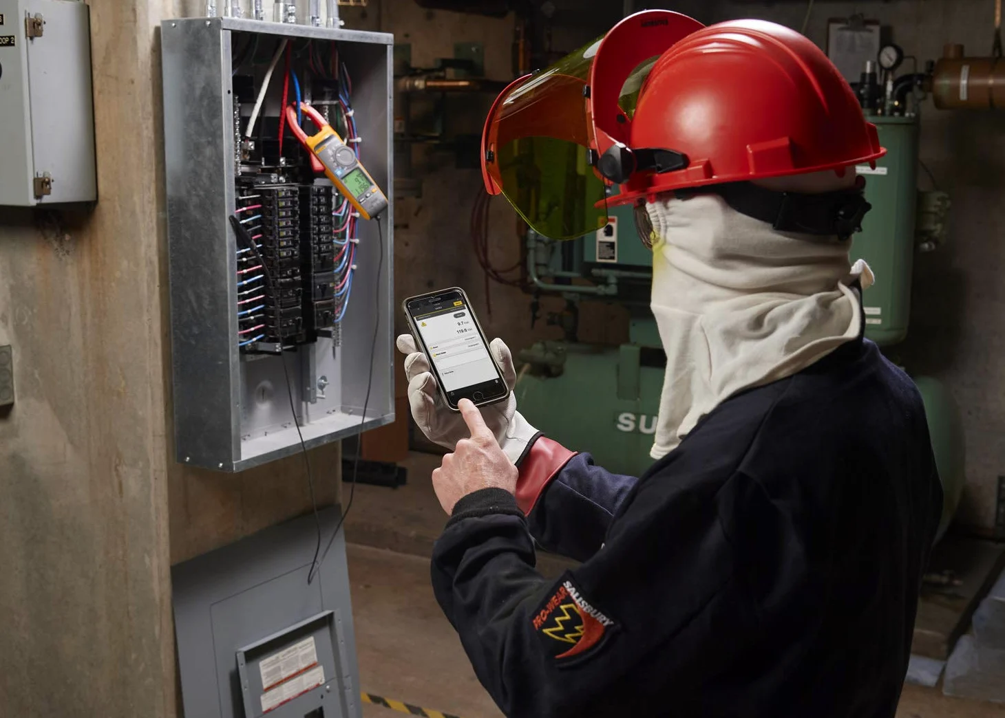 Multimetro a pinza per misurare la tensione senza contatto AC/DC TRMS Fluke 378 FC con iFlex