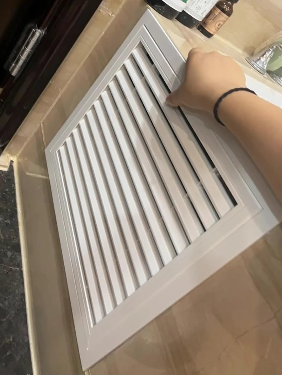 Griglia di Ventilazione Personalizzata per Cucina con Soffitta, Copertura Quadrata per Parete, Pannello di Accesso con Persiana Rimovibile(38x38in (97x97cm))