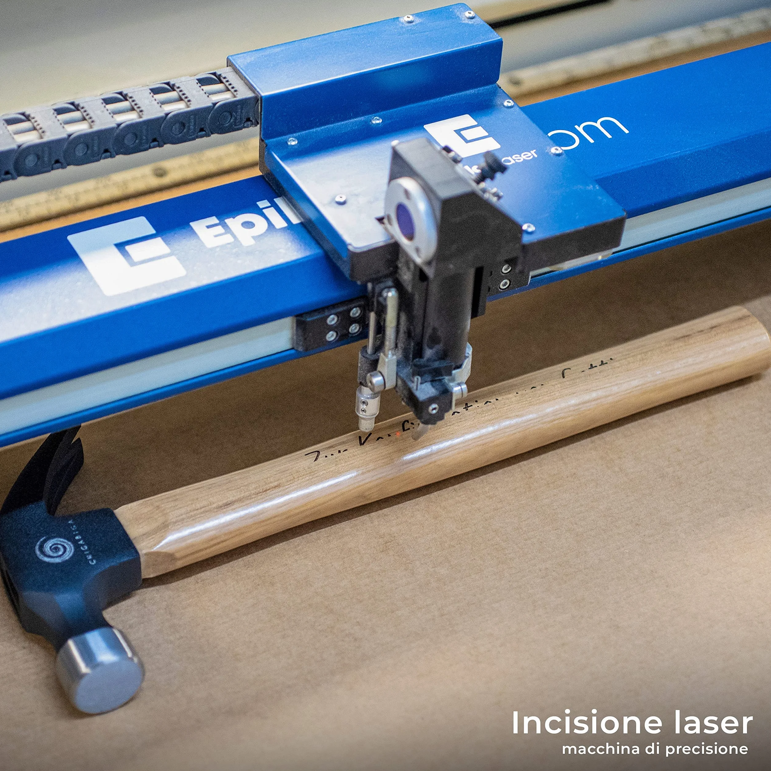 Martello PERSONALIZZATO con le tue stesse parole, regali originali per uomo, Natale, festa del papà, compleanno, fidanzato, San Valentino. Inciso a laser. Martelli da carpentiere di dimensioni reali
