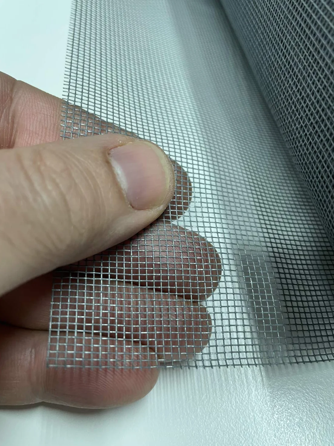Rete Zanzariera in Fibra di Vetro 30m 18x16 Maglia Grigia 100cm Rotolo Protezione Insetti