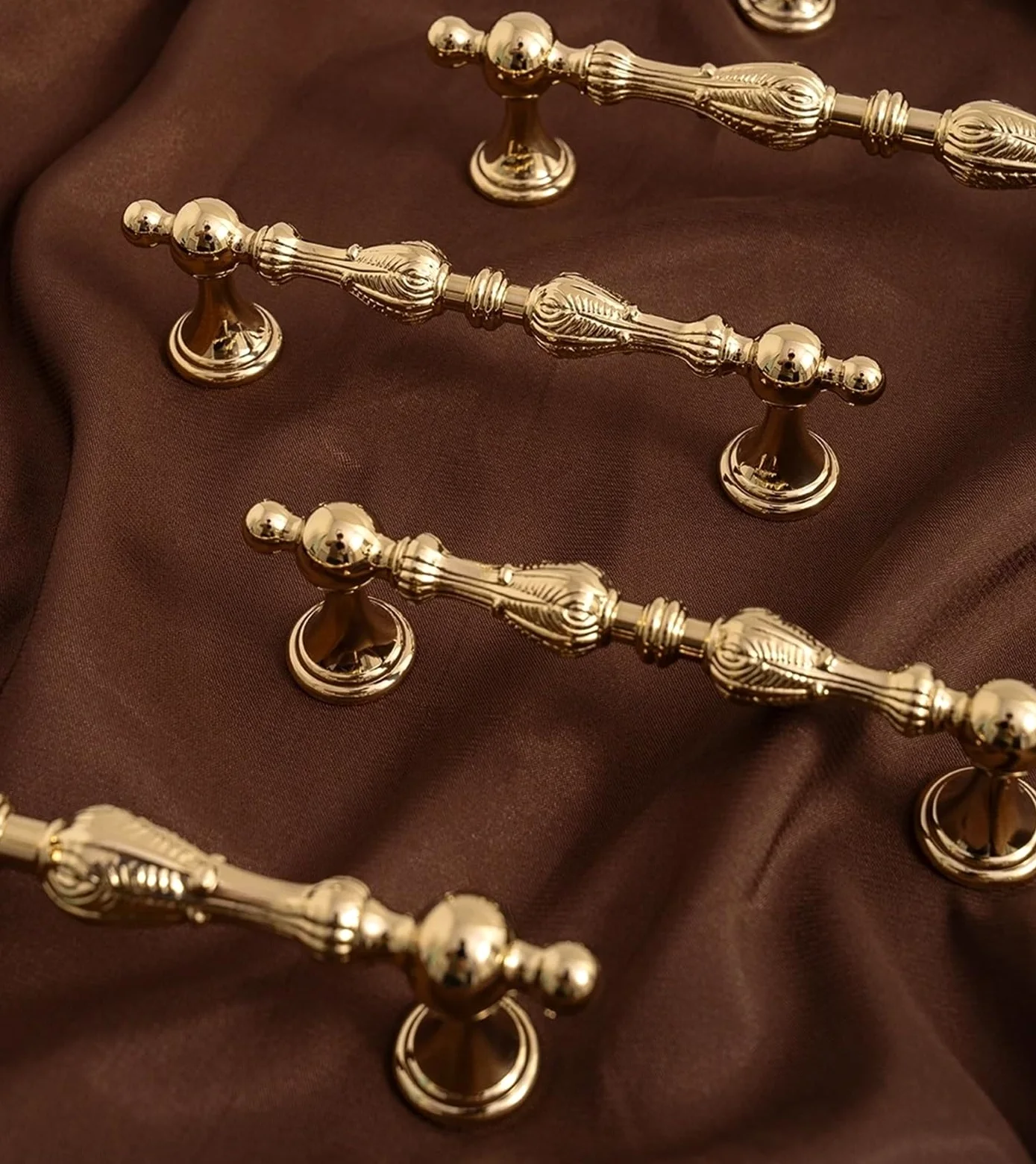 Maniglie in ottone vintage per armadietti da cucina di lusso europei, pomelli per mobili, cassetti, camera da letto, armadio (6203-128-PVDJ)