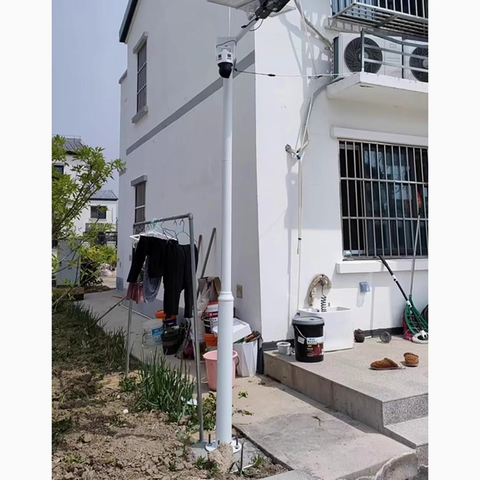 Palo per Telecamera di Sicurezza Palo per telecamera di sicurezza domestica per esterni, Pali universali per telecamere con montaggio a terra con parafulmine e 4 bracci di montaggio(300cm (118in))