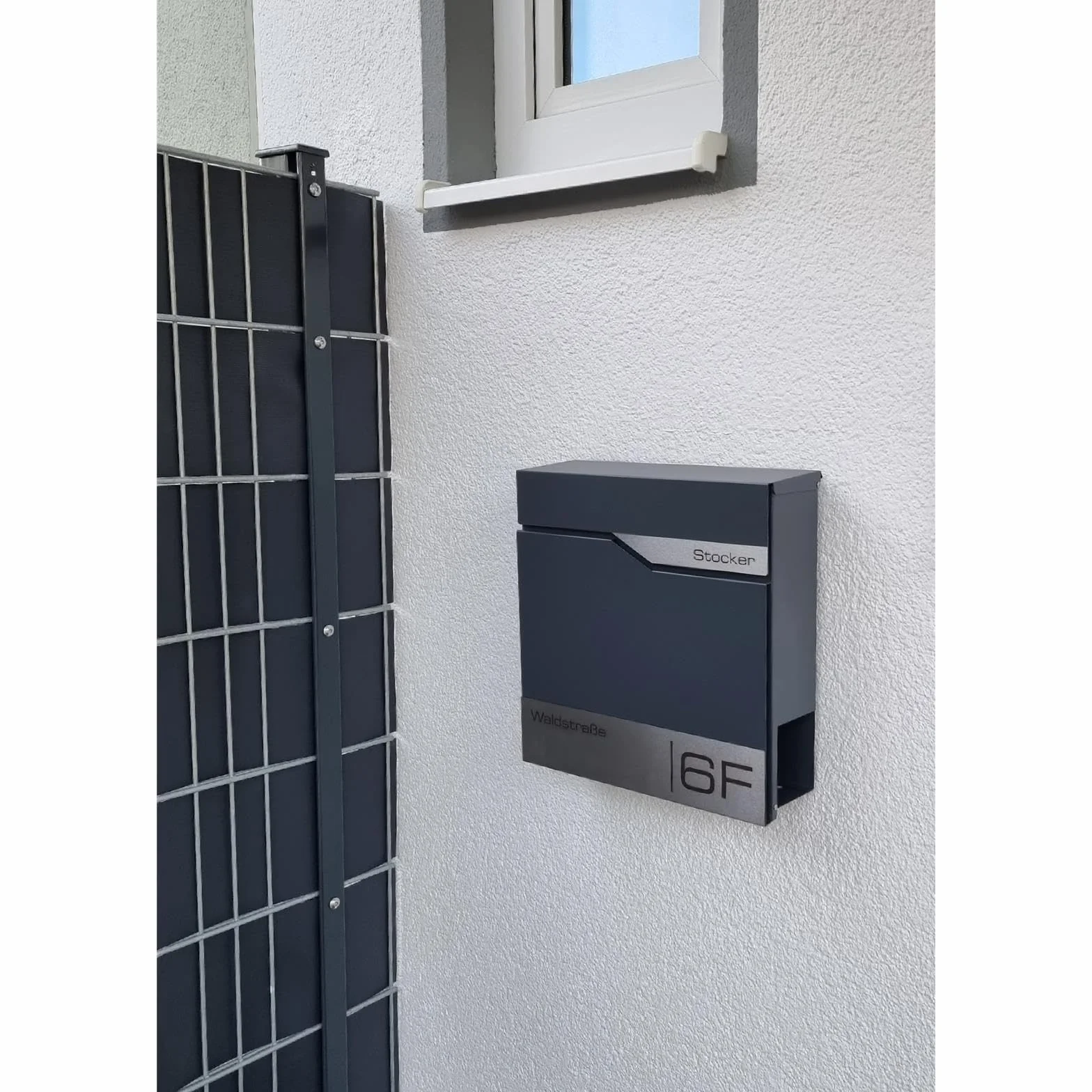 Metzler Moderna Cassetta Postale Con Portagiornale Antracite RAL 7016, Acciaio Inossidabile V2A, Da Parete
