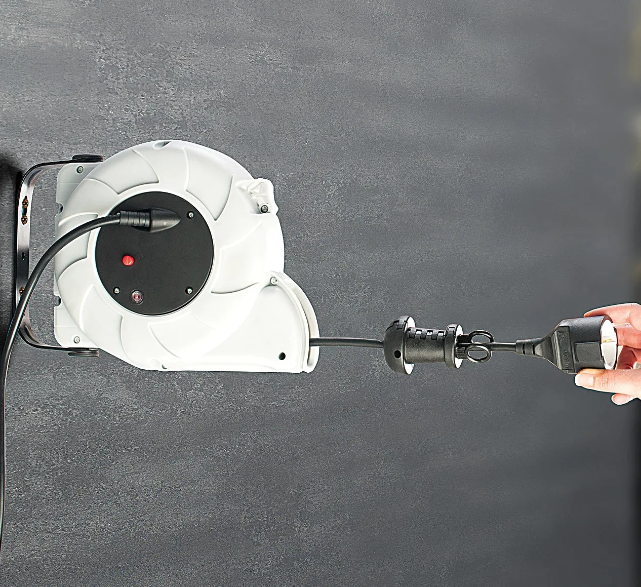 revolt Avvolgicavo elettrico automatico da soffitto/parete, 9 m, 16 A