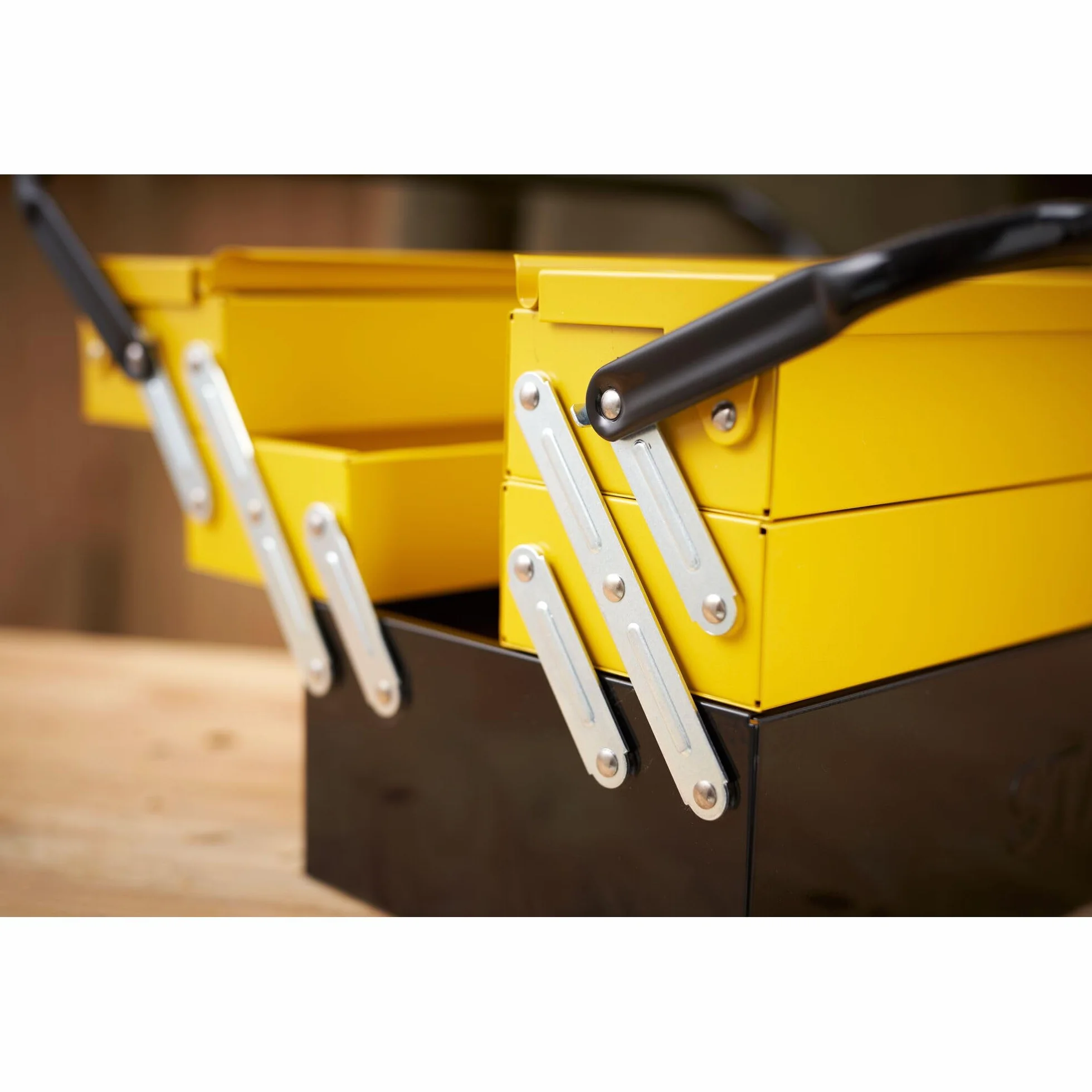 STANLEY Cassetta porta utensili in metallo 47.70 x 25.70 x 22.10 cm