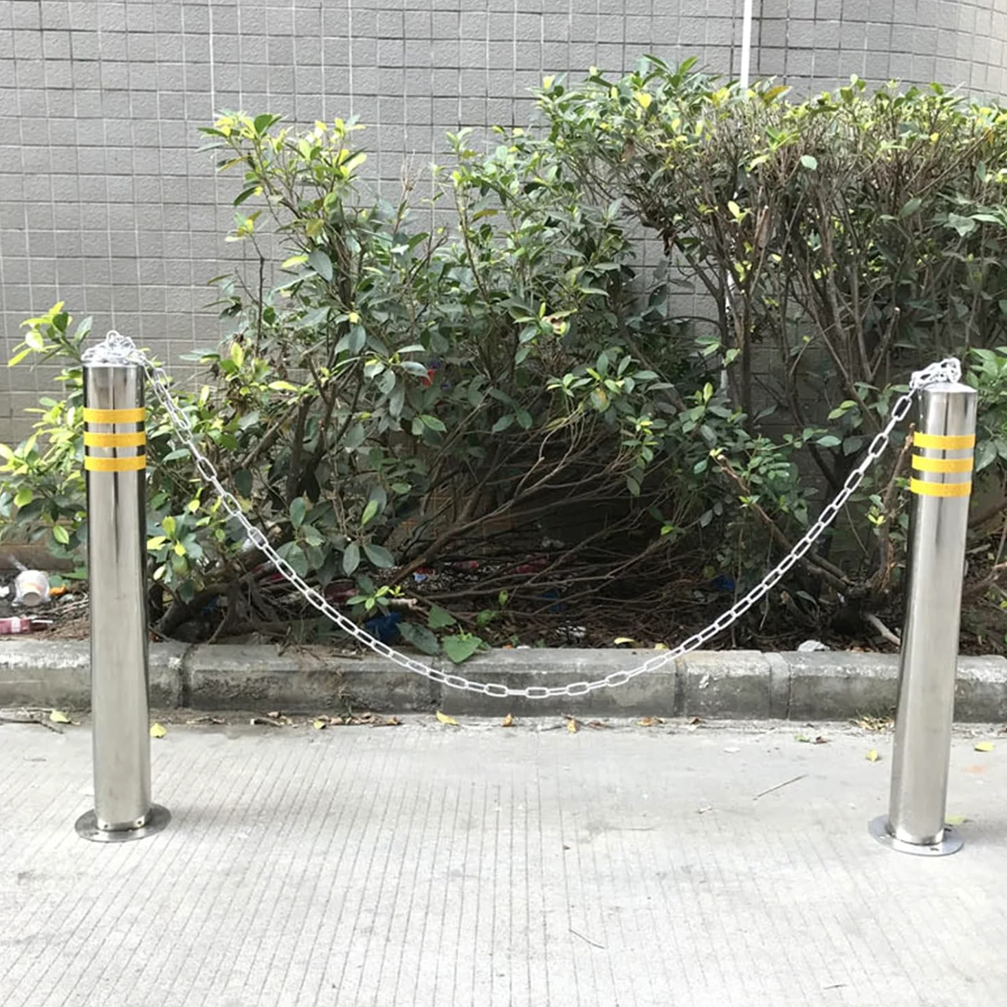 Generico Palo di Sicurezza per vialetto in Acciaio Inox Resistente - Dissuasore di parcheggio Rotondo con barriera Riflettente, Altezza 650/800 mm, dissuasori di Sicurezza durevoli per la Protezione
