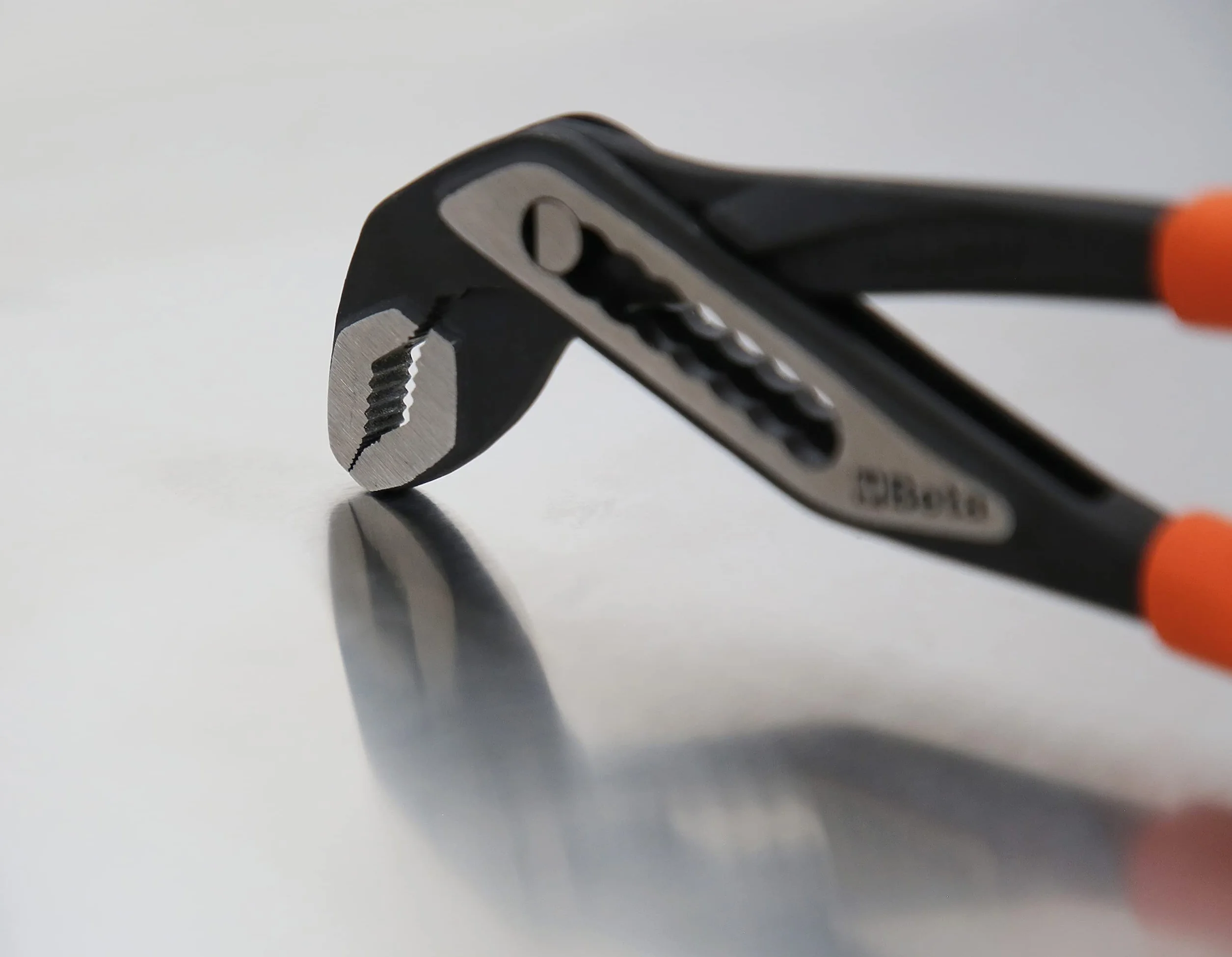 Beta 1048N Pinza Scanalata 6 Inch Acciaio al Cromo Vanadio Manici Antiscivolo PVC Capacità Ganasce 31-36 mm