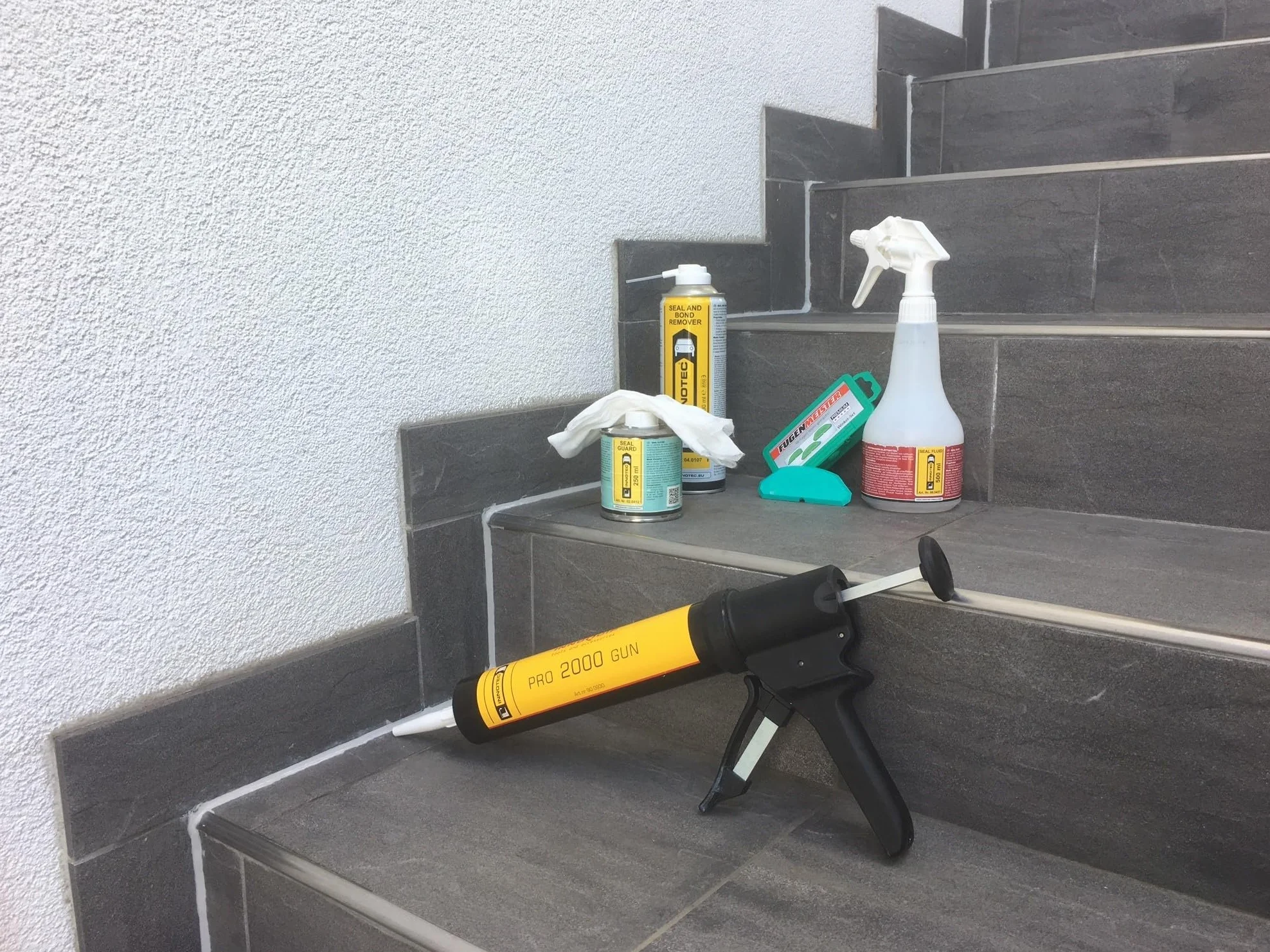 Innotec Easy Seal XS Sigillante in Silicone per Sanitari Interni ed Esterni