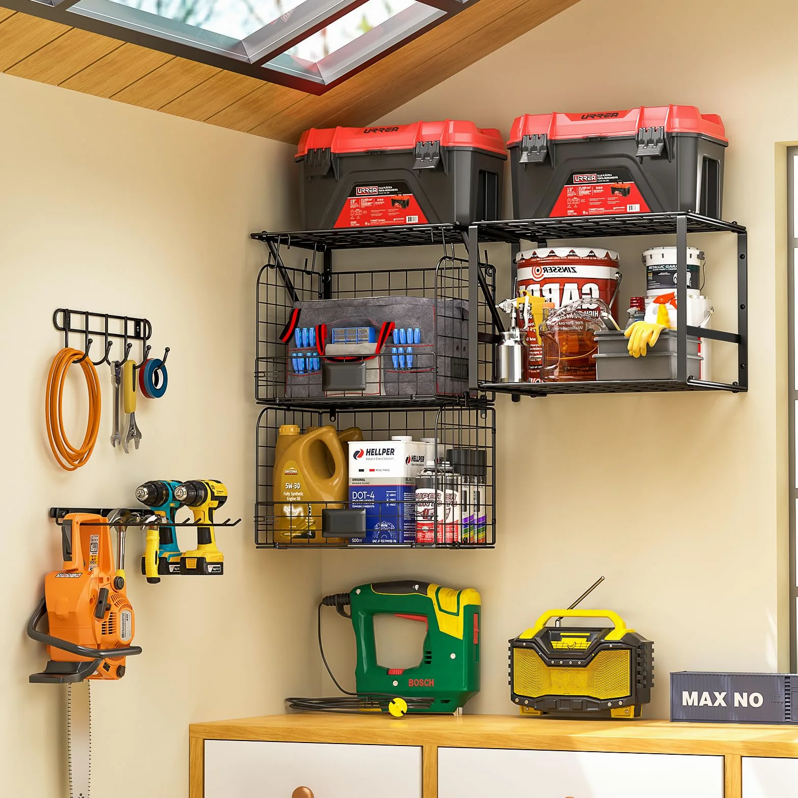 ThreeHio Mensola da garage a parete con cesti metallici, resistente mensola da parete per garage con scaffale per attrezzi da giardino e ganci, organizer per attrezzi per casa, giardino, cortile e