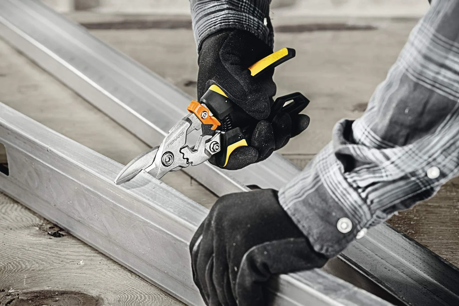 Fiskars PowerGear Nożyce do blachy, 25.2 cm, Czarno-Pomarańczowe