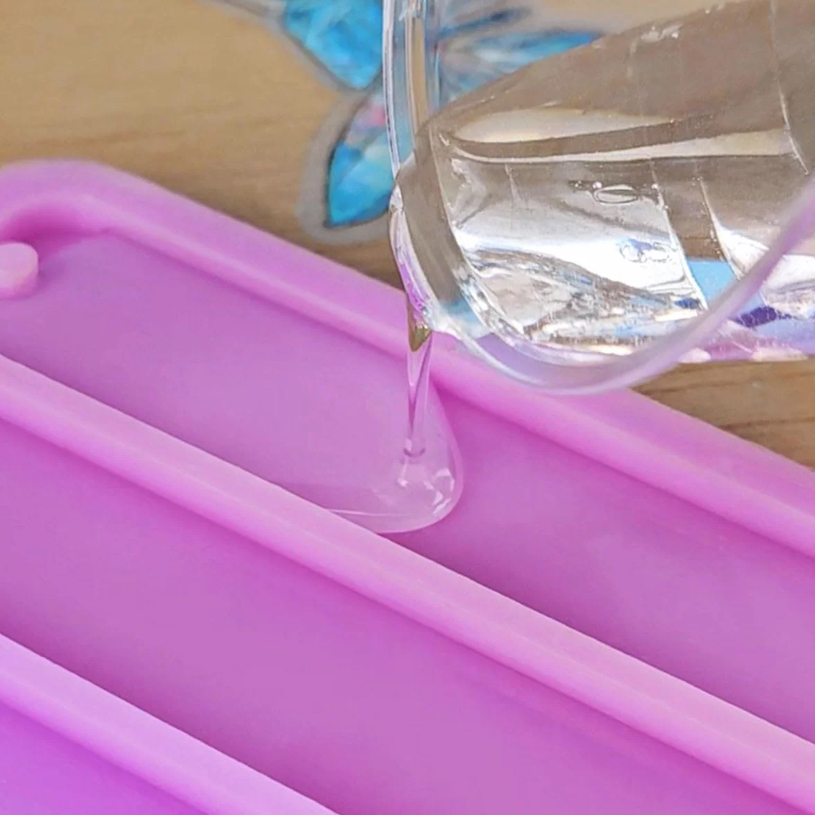 Resina trasparente rapida, effetto vetro - Ideale per gioielli, finiture e decorazioni fai-da-te, DIY. Resina liquida colorabile e facile da usare - Glass Fast Resin (520 gr)