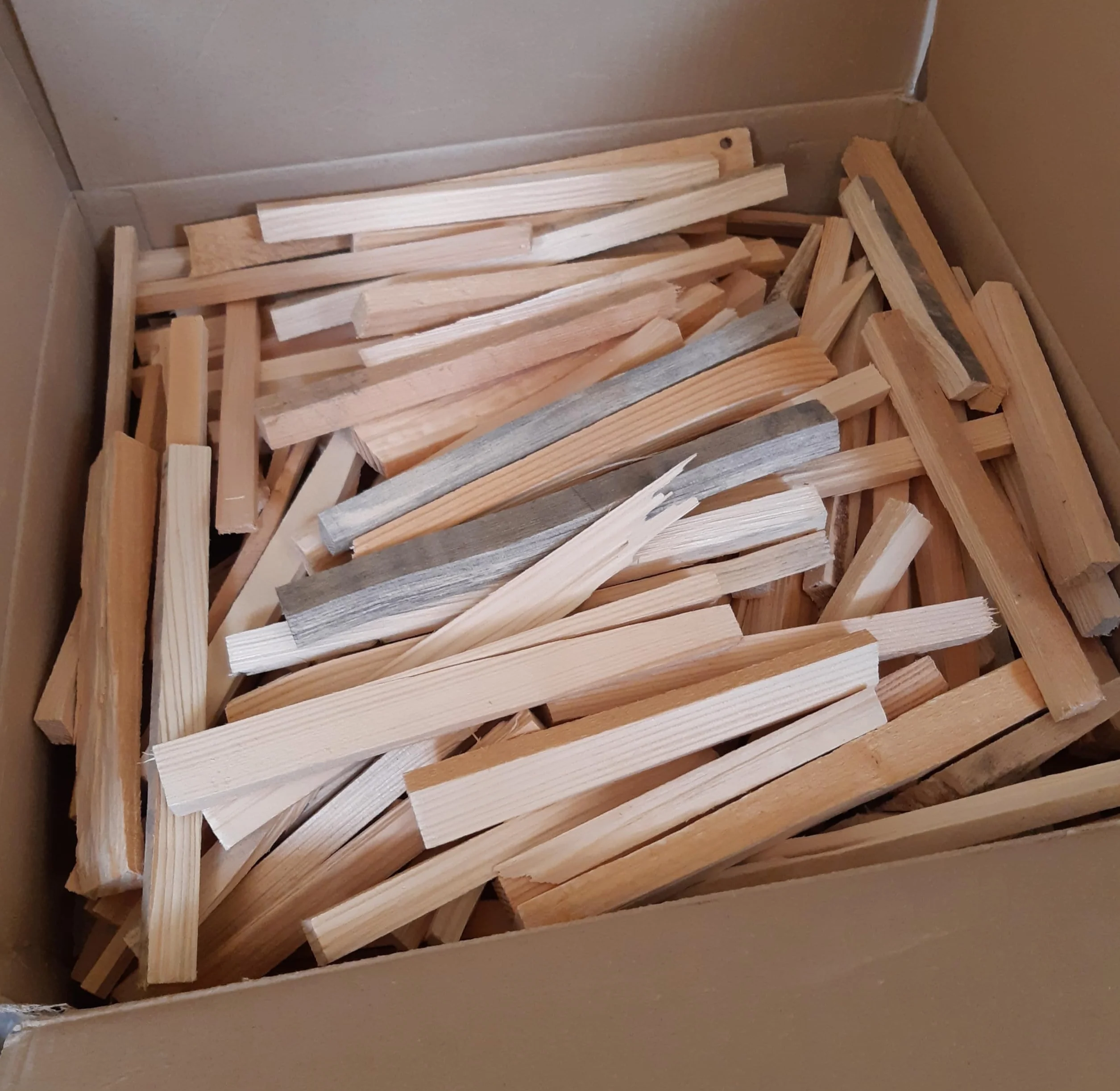 Legnetti Accendifuoco per Camino, Stufa a Legna, Barbecue, Bastoncini in Abete e Pino Naturali, Accensione Rapida (5 kg)