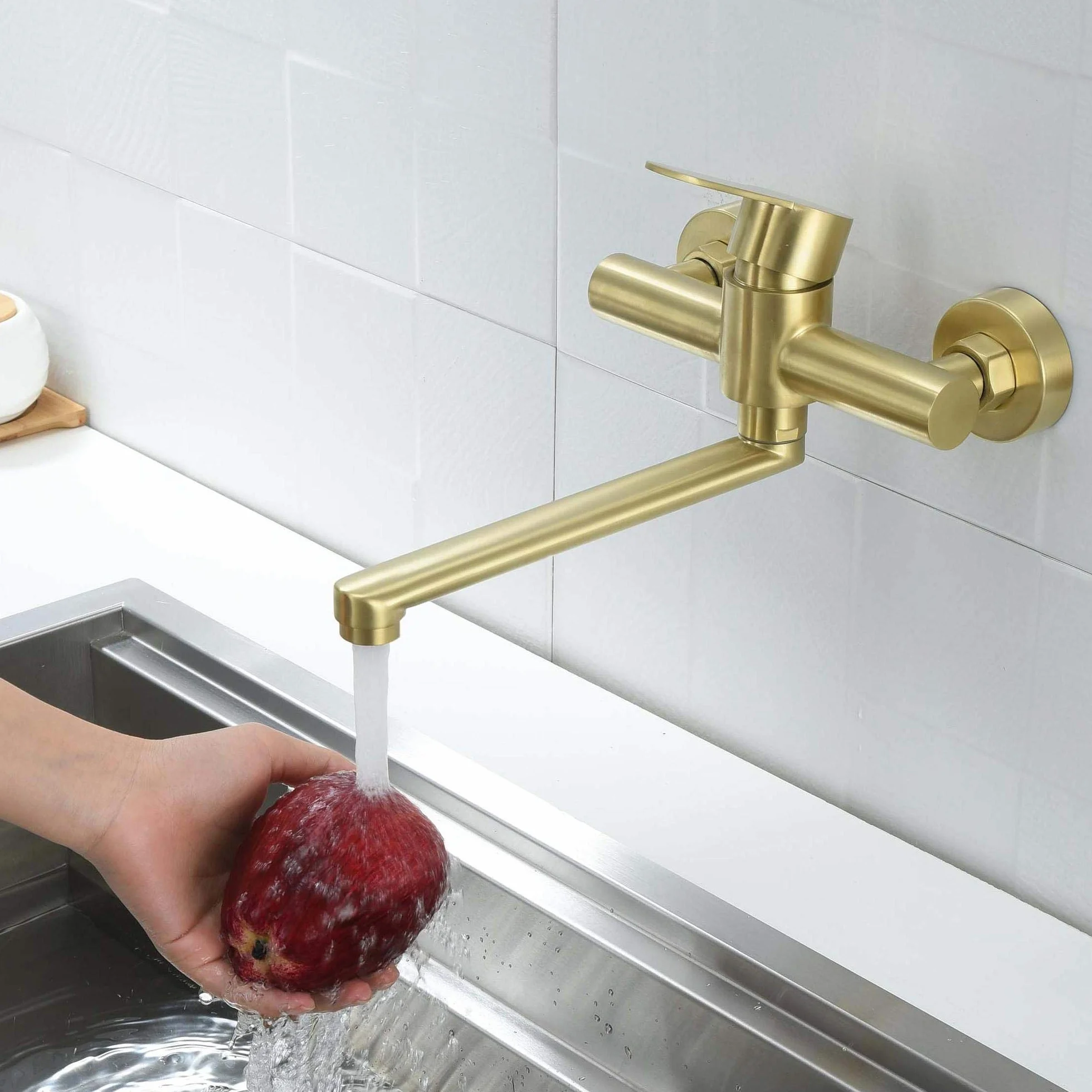 HomeLava Rubinetto oro spazzolato, Rubinetto cucina a muro, Miscelatore monocomando girevole a 360°， Acciaio inossidabile 304, Tubo rotante 23cm