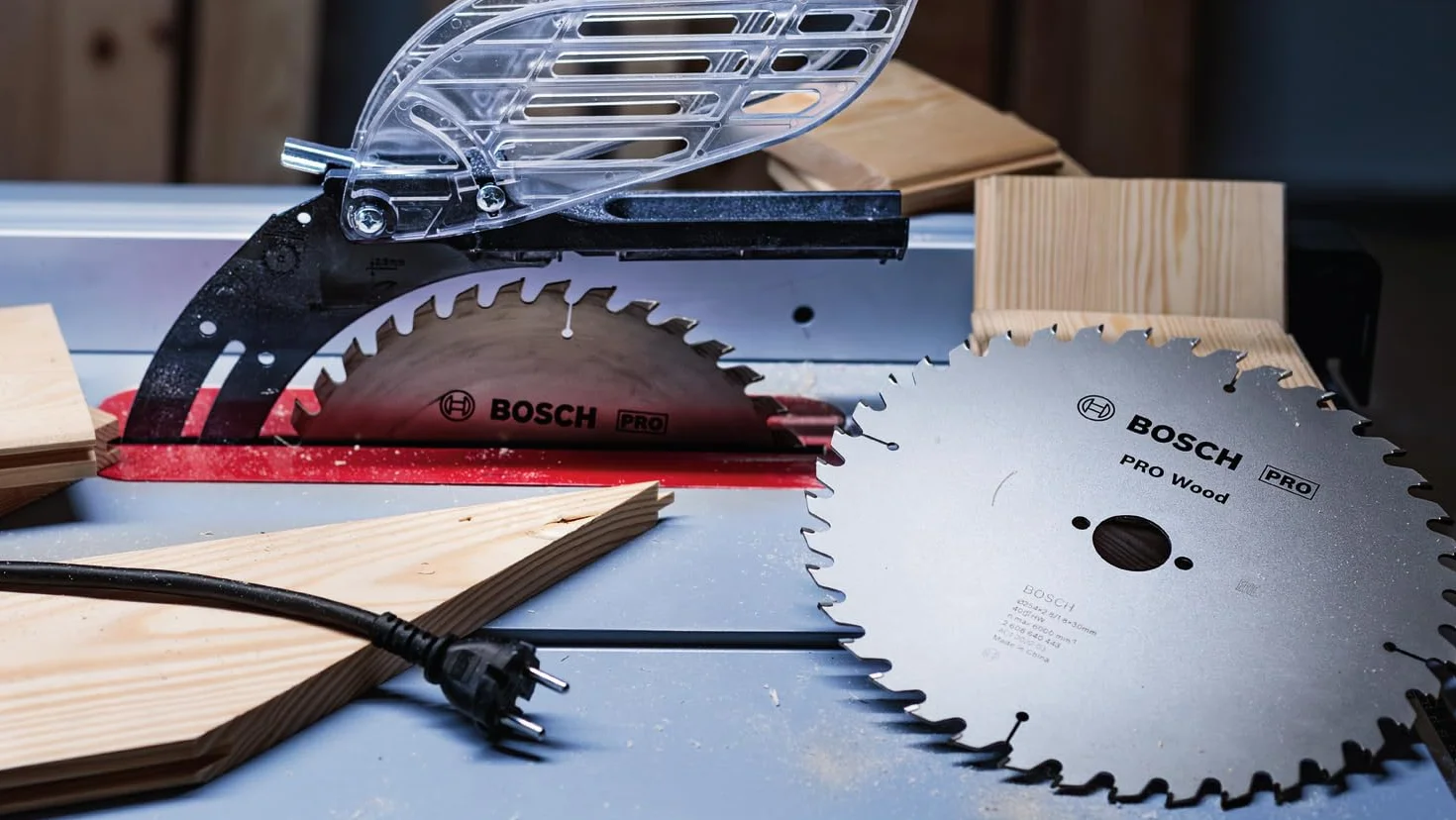 Bosch Lama Speedine Wood 28 denti per seghe da banco