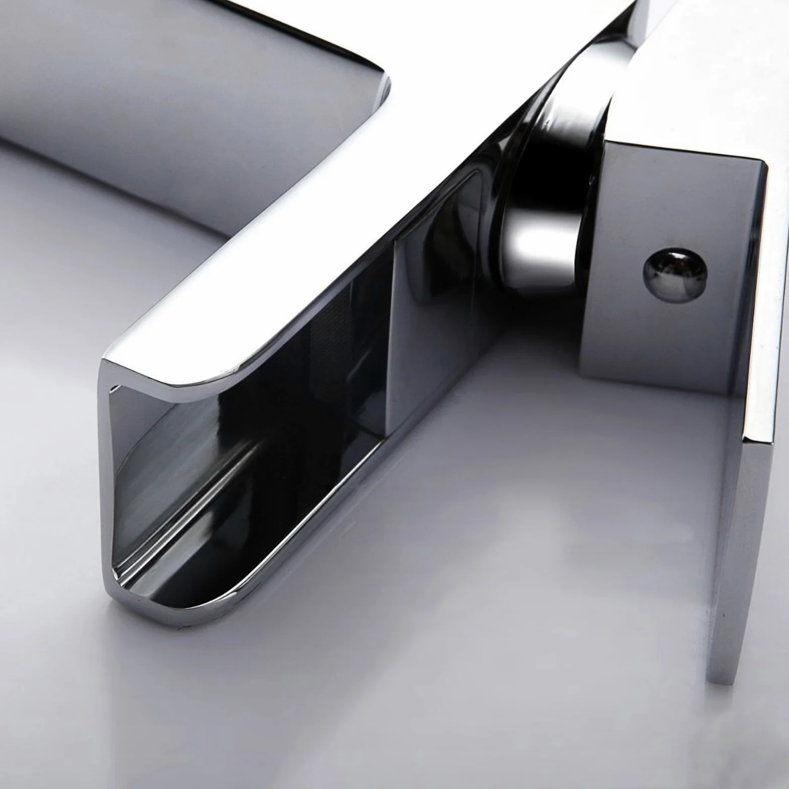 Origin Waterfall - Miscelatore per lavabo e scarico cromato