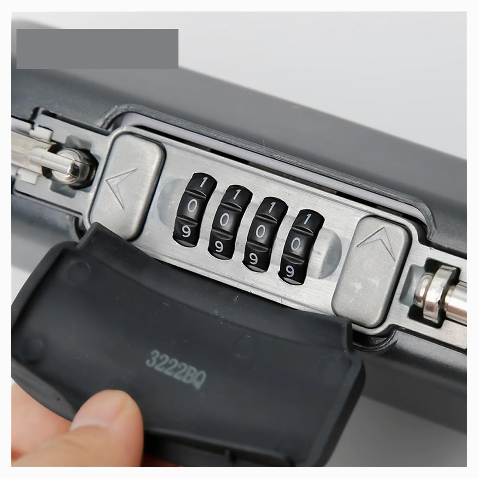 Cassetta di sicurezza, mini cassaforte portatile con combinazione, password blocco, gioielli, contanti, carte, telefono, piccole scatole stoccaggio cavo metallico fisso Accesso rapido(5424D)