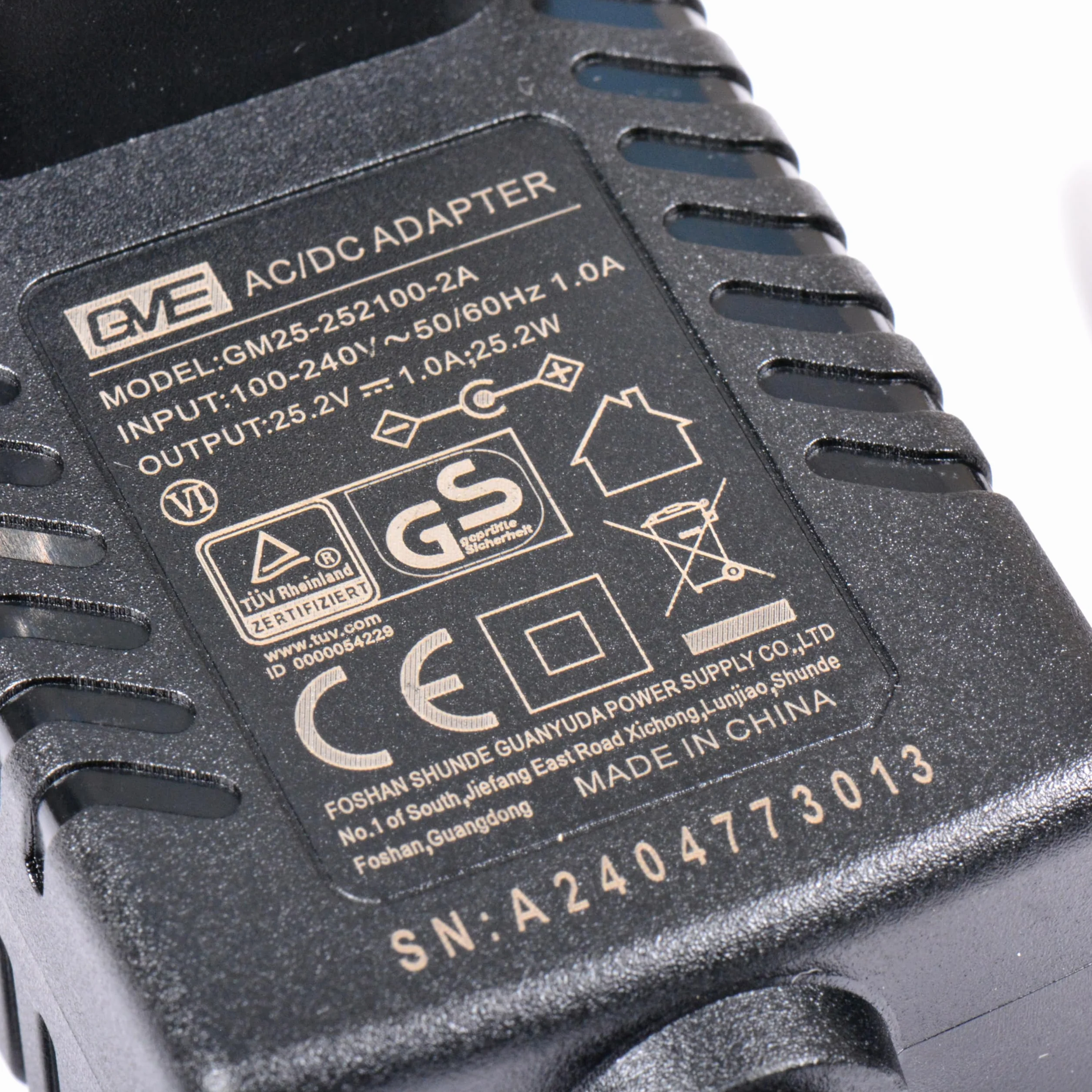 AFTERTECH 24V (25,2V) 1A CARICABATTERIA PER BATTERIE LI-ION LITIO PILA CARICATORE CHARGER M9A1