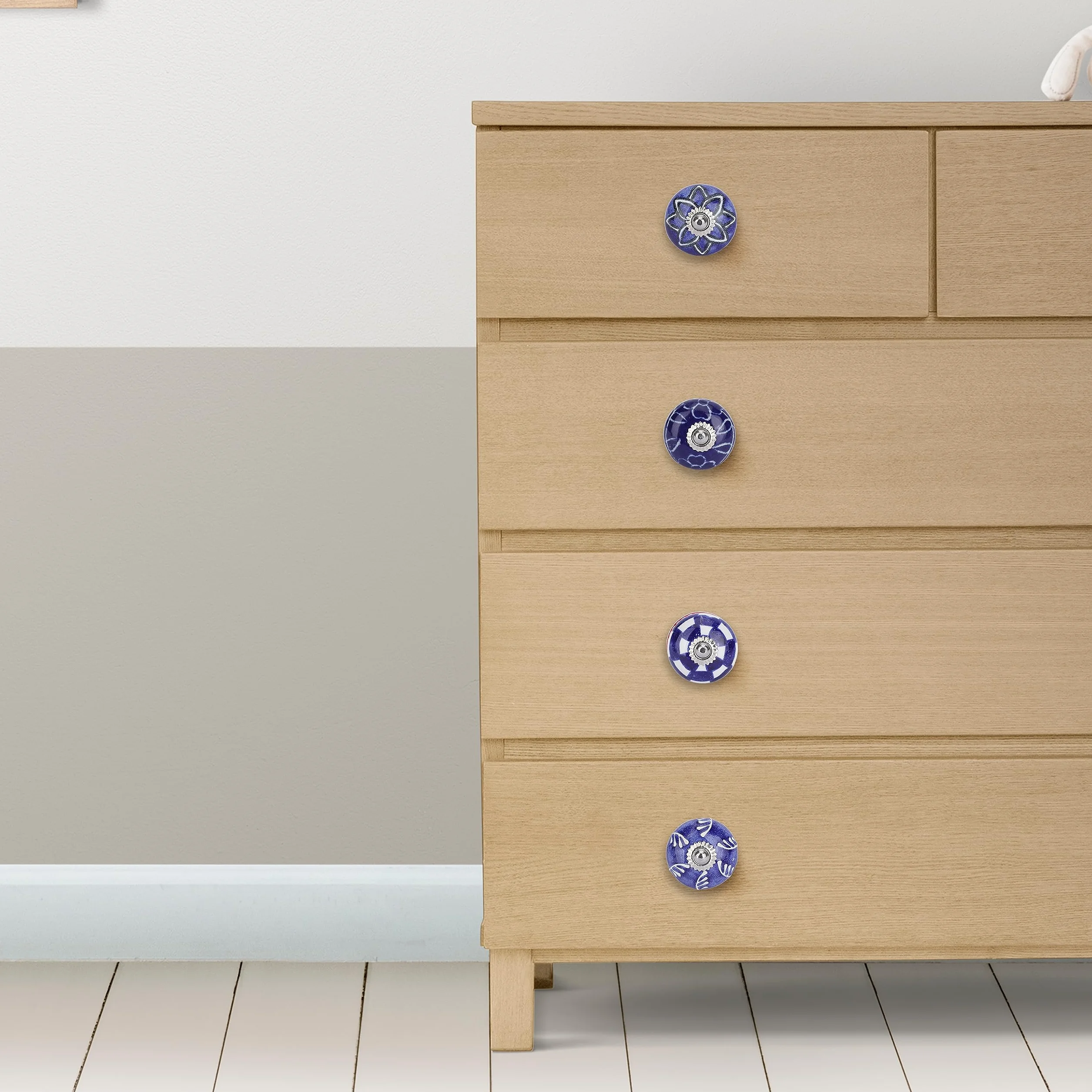 Set da 10 Pomelli Cucina in Ceramica Blu e Bianco Dipinti a Mano – Maniglie Decorative per Mobili con Viti