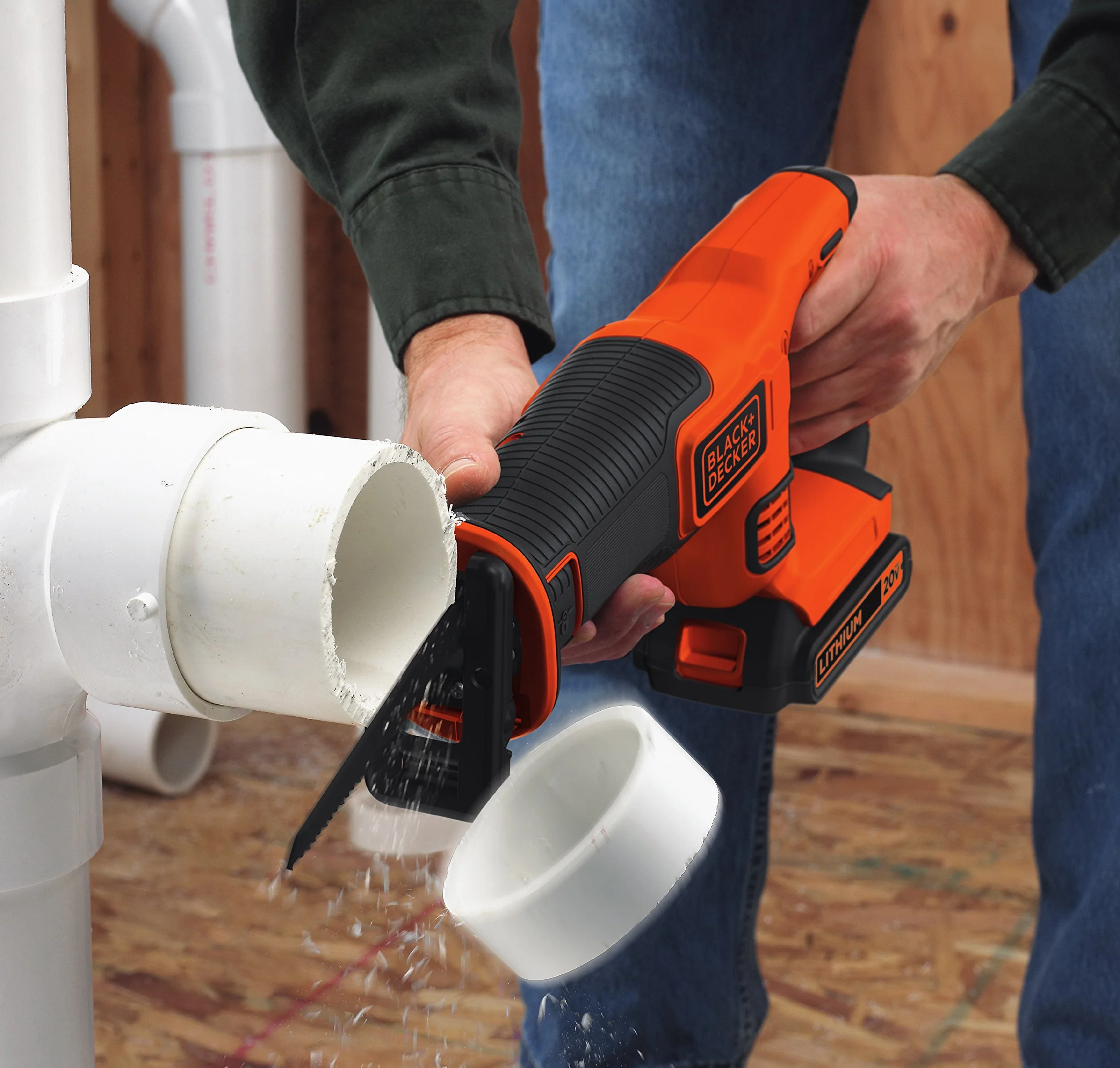 BLACK+DECKER SEGA UNIVERSALE 18V LITIO UNITÀ SENZA BATTERIA E SENZA CARICABATTERIE Velocità variabile 0-3000 corse/min; Lunghezza corsa lama 22mm. In dotazione: 1 lama da 15cm BDCR18N-XJ