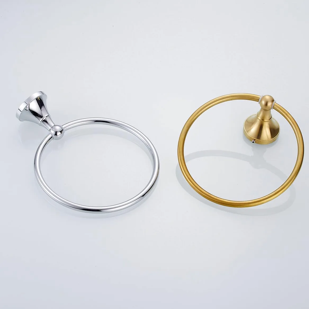 SHINEOFI Portasciugamani Rotondo in Ottone Cromato, Anello Portasciugamani da Bagno Appeso, Resistente e Semplice per Bagno Domestico, Hotel, Scuole e Spazi Pubblici