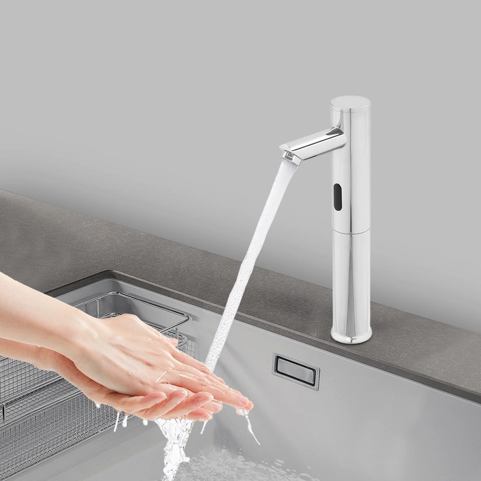 Rubinetto con sensore a infrarossi 32 cm per lavabo senza contatto ottone alto moderno
