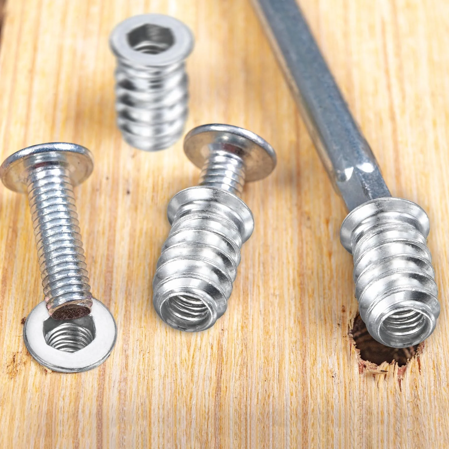 20 Pezzi Dado Avvitabile M8×25mm Inserto Filettato per Legno, M8Zincato Esagonale Manicotto Filettato, Compatibile con Viti per Legno e Viti da Legno, Inserti Filettati Avvitabili per Mobili, Argento