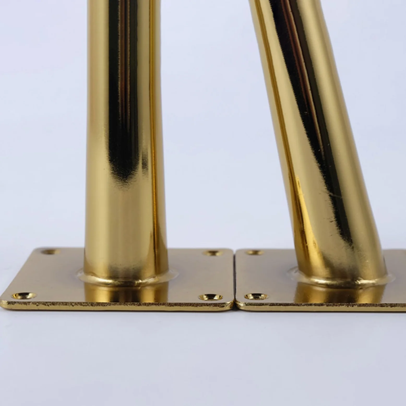 Generico Piedini per Divano in Metallo da 30 cm 4 Pezzi Supporto per Gambe per Divano Superficie Galvanizzata in Ferro Dorato Altezza Piedini per Tavolo: 10-30 cm Piedini per Mobile da 30 cm/11,8"