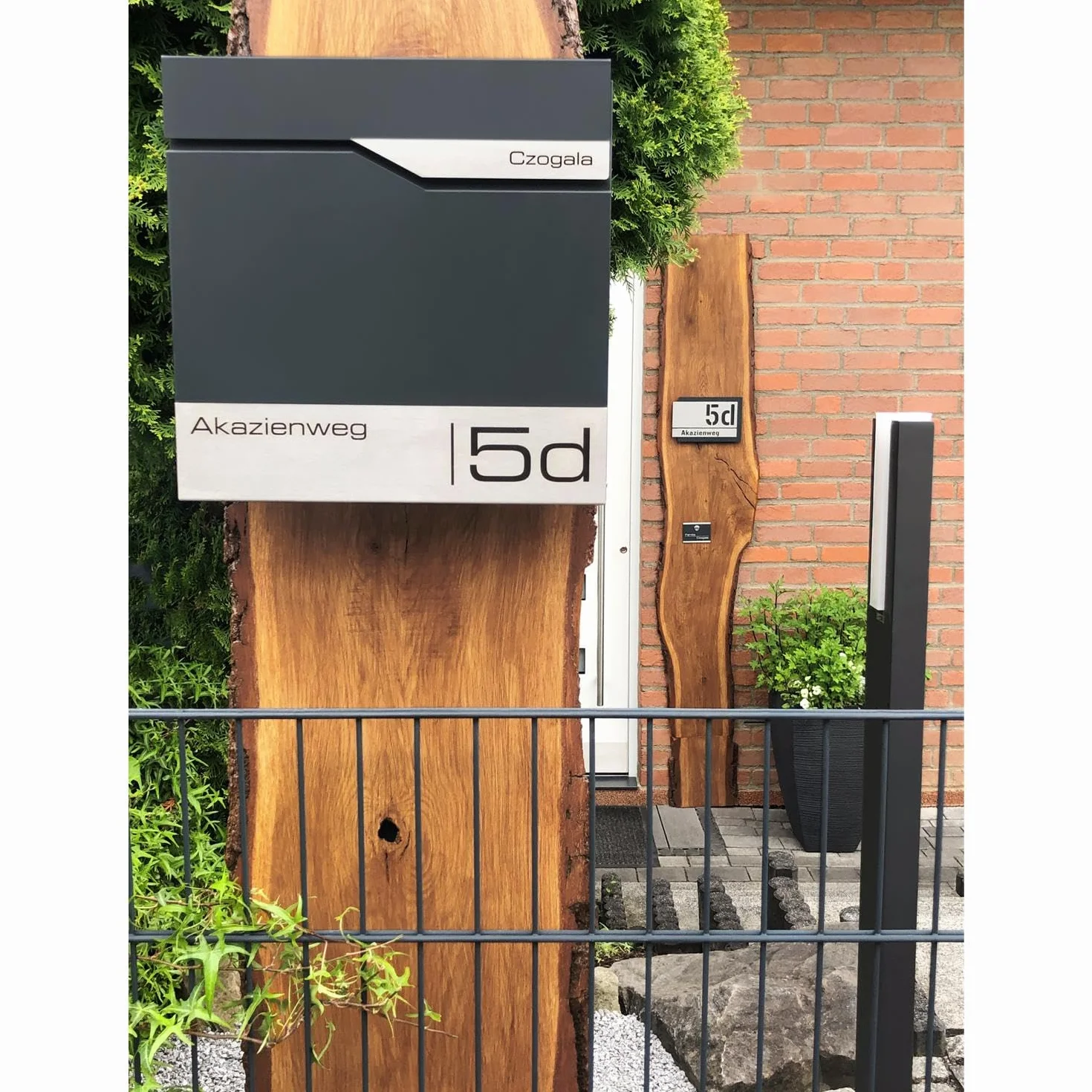 Metzler Moderna Cassetta Postale Con Portagiornale Antracite RAL 7016, Acciaio Inossidabile V2A, Da Parete