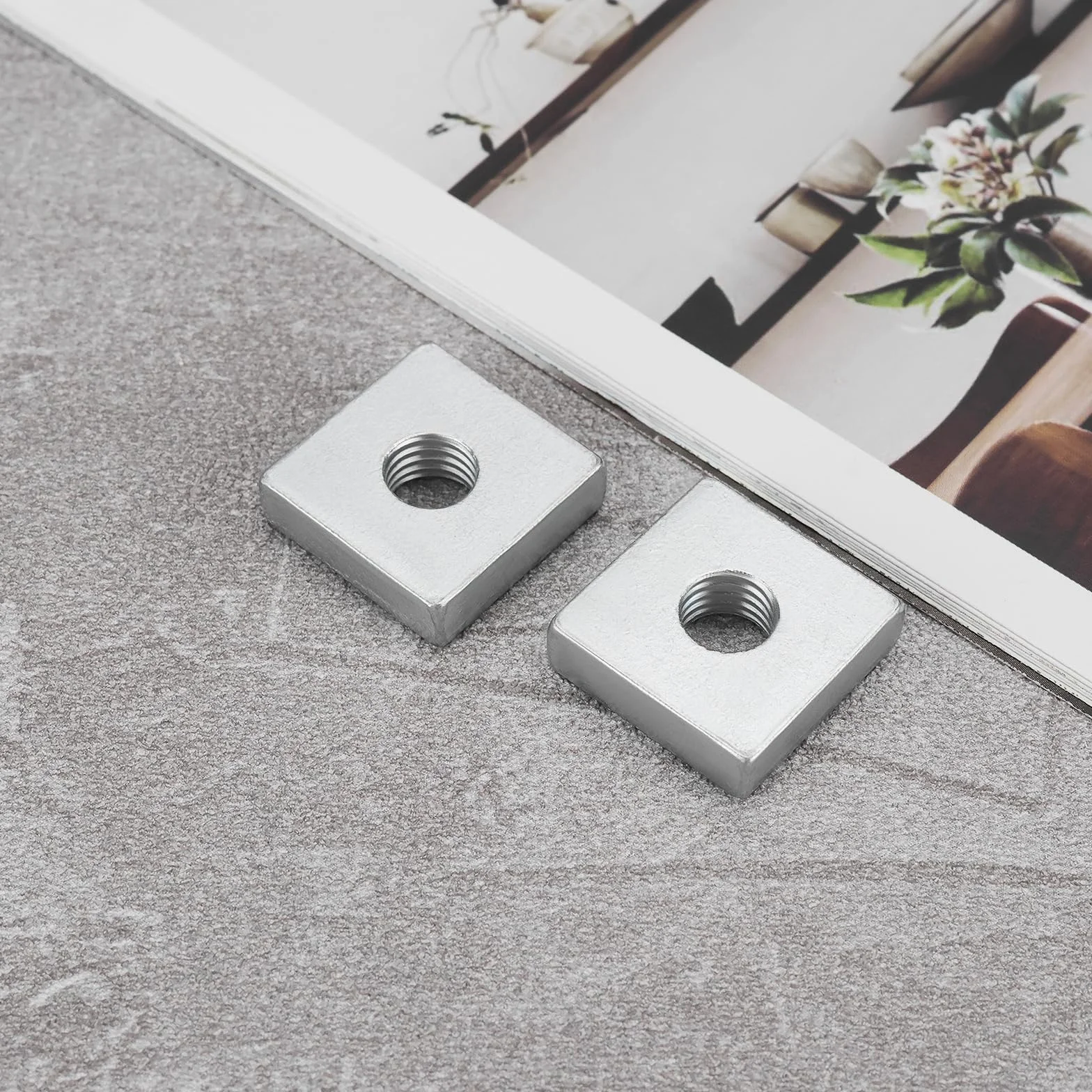 Dadi Quadrati M8 Acciaio Zincato Scanalatura a T 20x20x6 mm per Mobili Attrezzature Edili