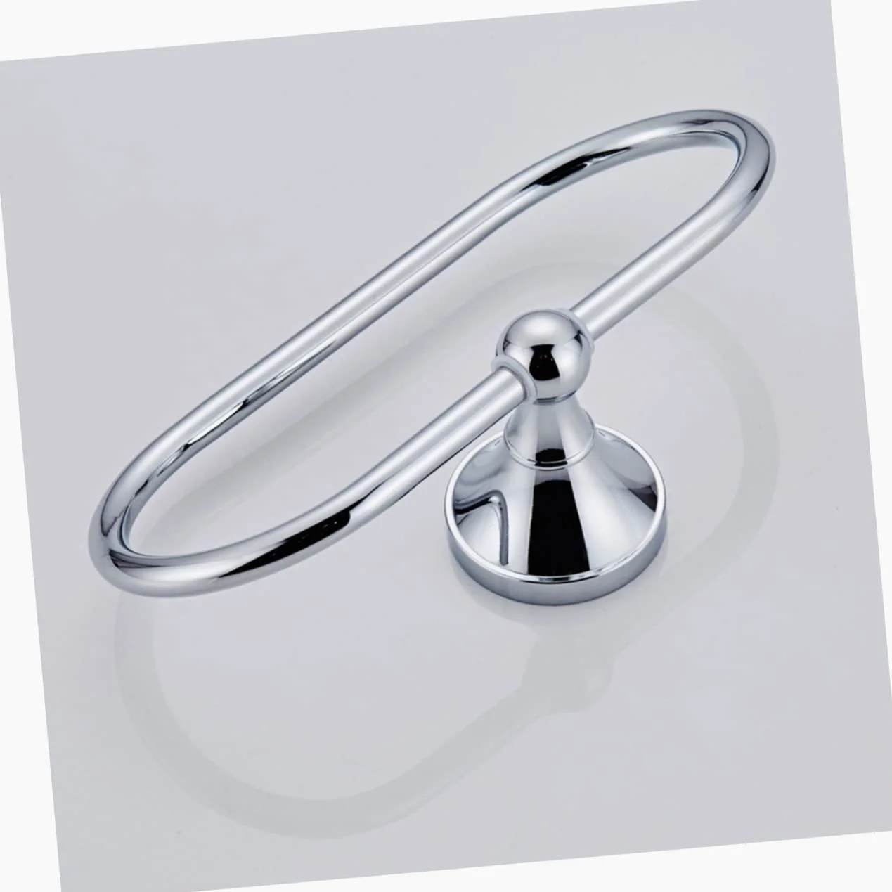 Anello Portasciugamani Ovale da Parete Bagno Argento in Rame | Installazione Semplice, Finitura Moderna Essenziale, Uso per Cucina e Casa