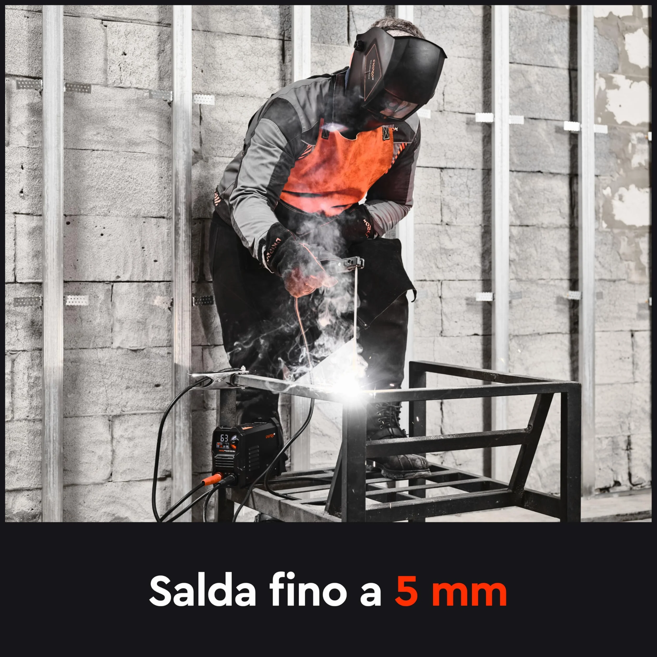 Saldatrice Elettrodo Dnipro-M i120 Mini 120A 230V Inverter con Hot Start ArcForce AntiStick VRD Display LED
