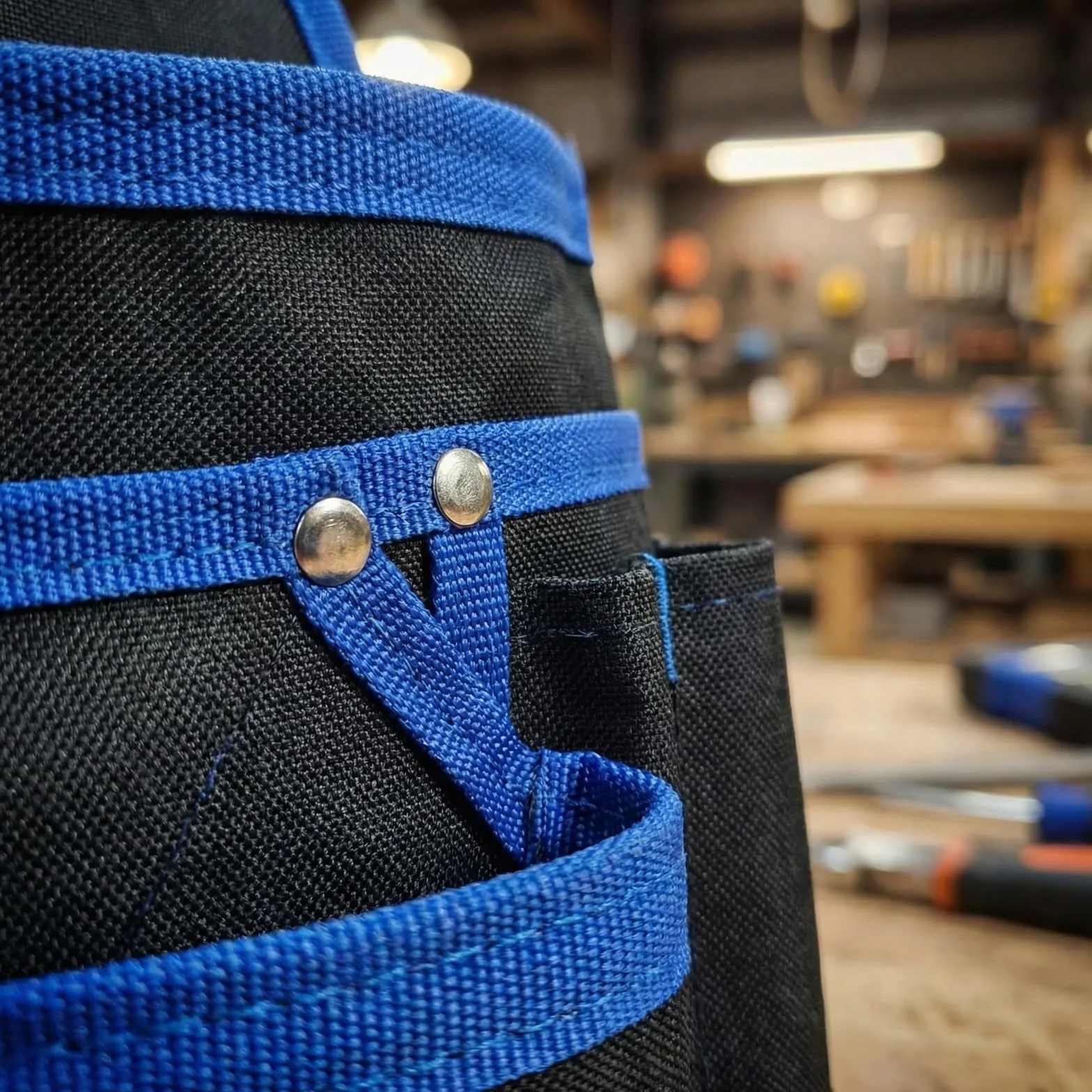 Cintura Porta Attrezzi Imbottita con Multiple Tasche Regolabile per Elettricisti Blu