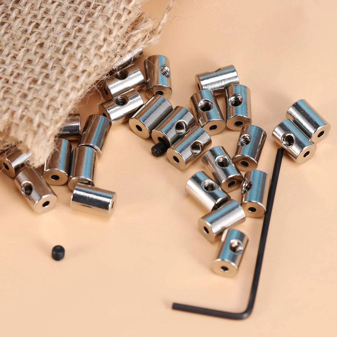 Set 50 Pezzi Pin Backs in Metallo Argento Meccanismo di Bloccaggio per Vest e Distintivi