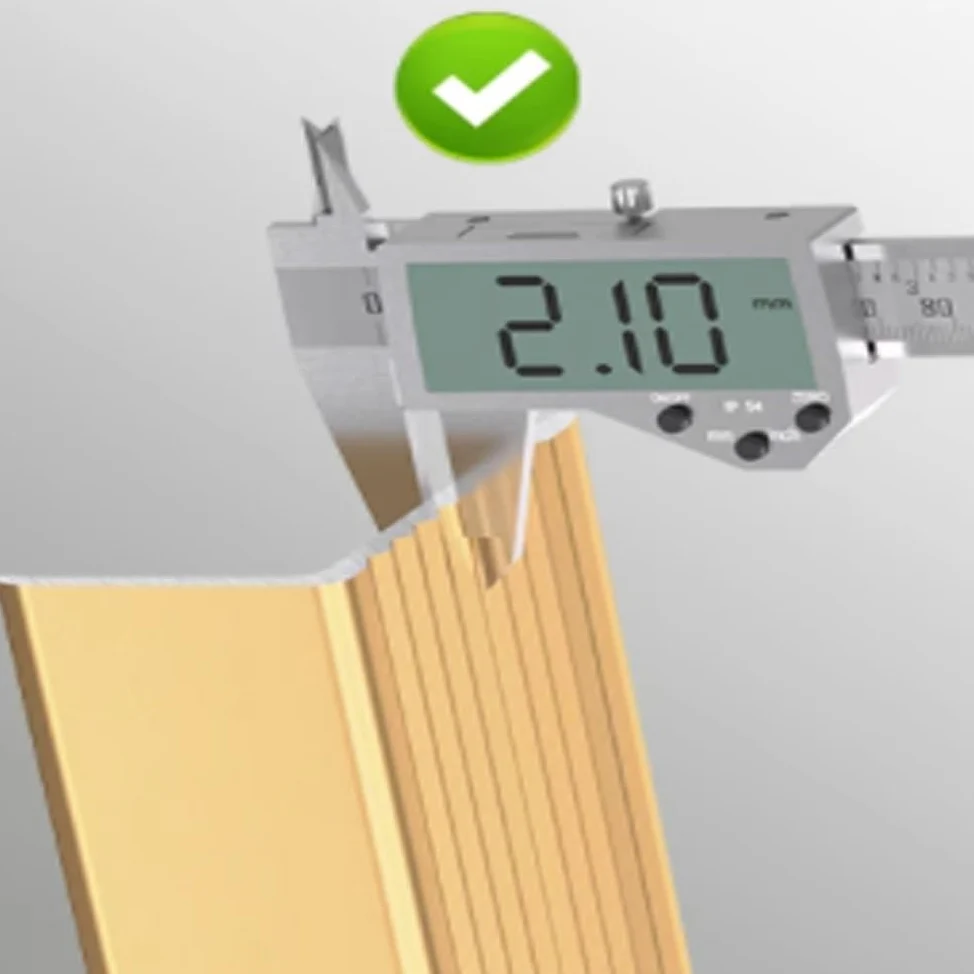 Profilo di Protezione Antiscivolo in Metallo per Bordi di Scale, 20 cm, Nero, pe20 cm, Nero, per Bordi di gradini sicuri. Design Antiscivolo Durevole, Ideale per Uso Domestico e Commerciale.