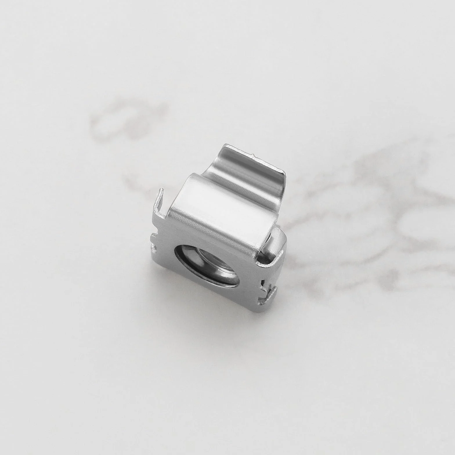 EMSea M5 304 Stainless Steel Cage Nuts 20-Pack for Server Rack Network Cabinet